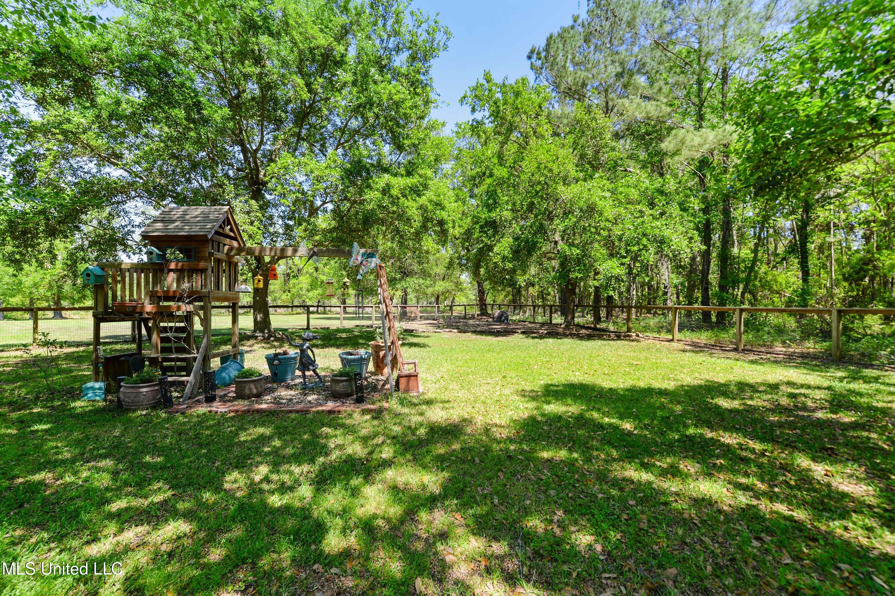 3100 Eagle Point Road, Ocean Springs, Mississippi image 45