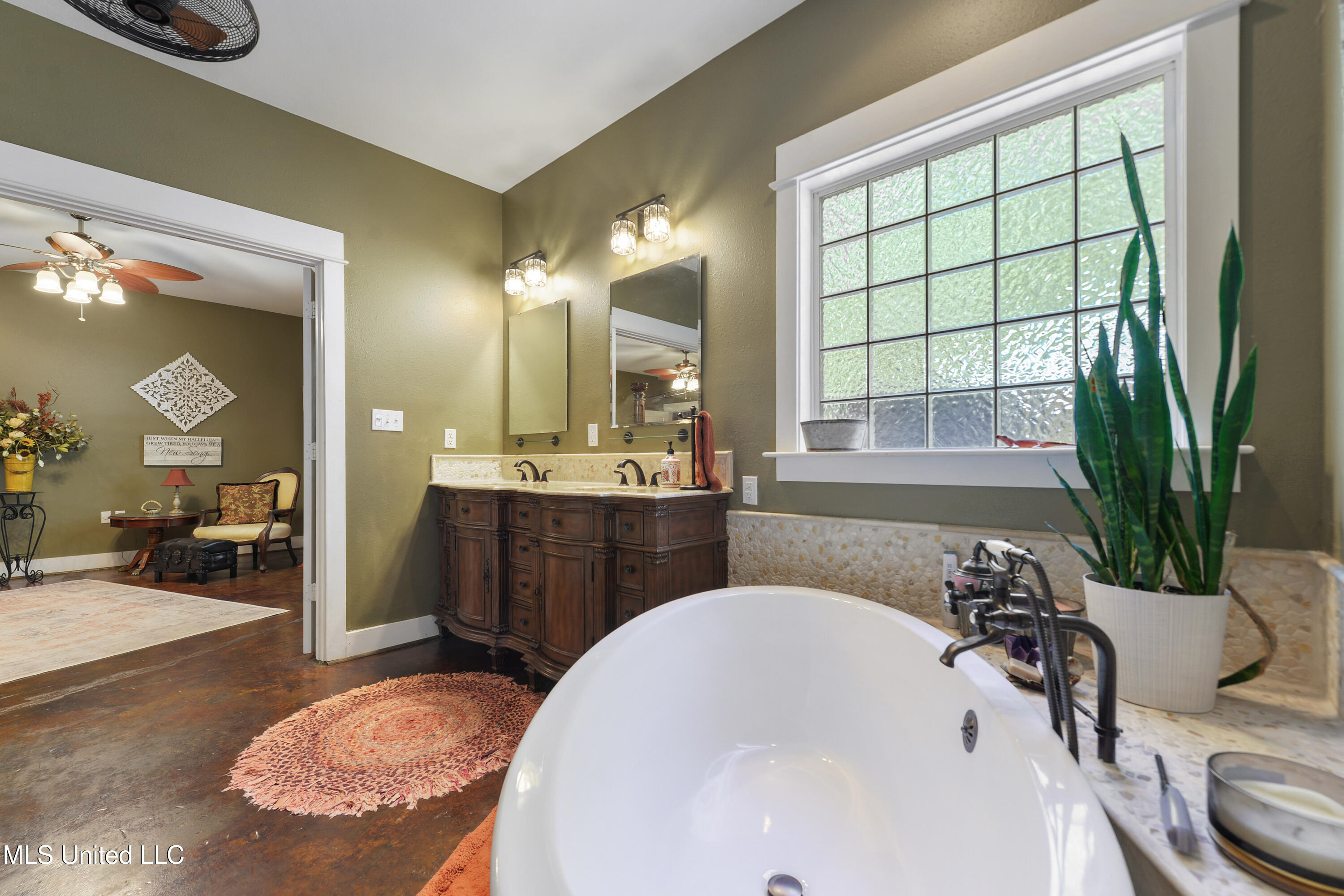 3100 Eagle Point Road, Ocean Springs, Mississippi image 24