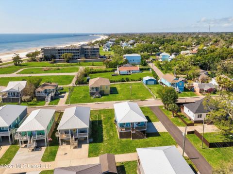 Homes For Sale - 542 Woodward Avenue<br/> Gulfport, MS 39501