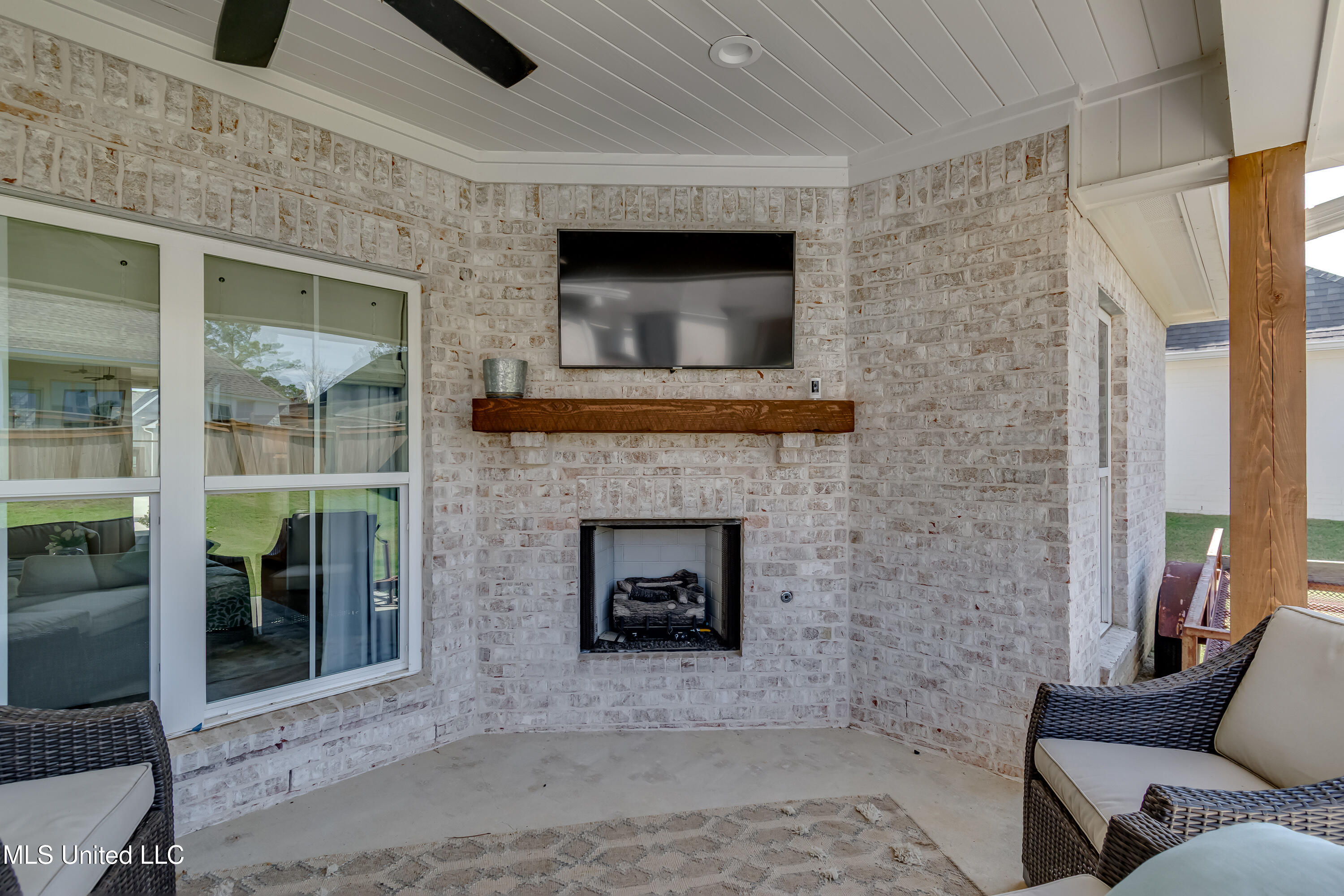 Madison, Mississippi 39110, United States, 3 Bedrooms Bedrooms, ,2 BathroomsBathrooms,Residential,Active,221408