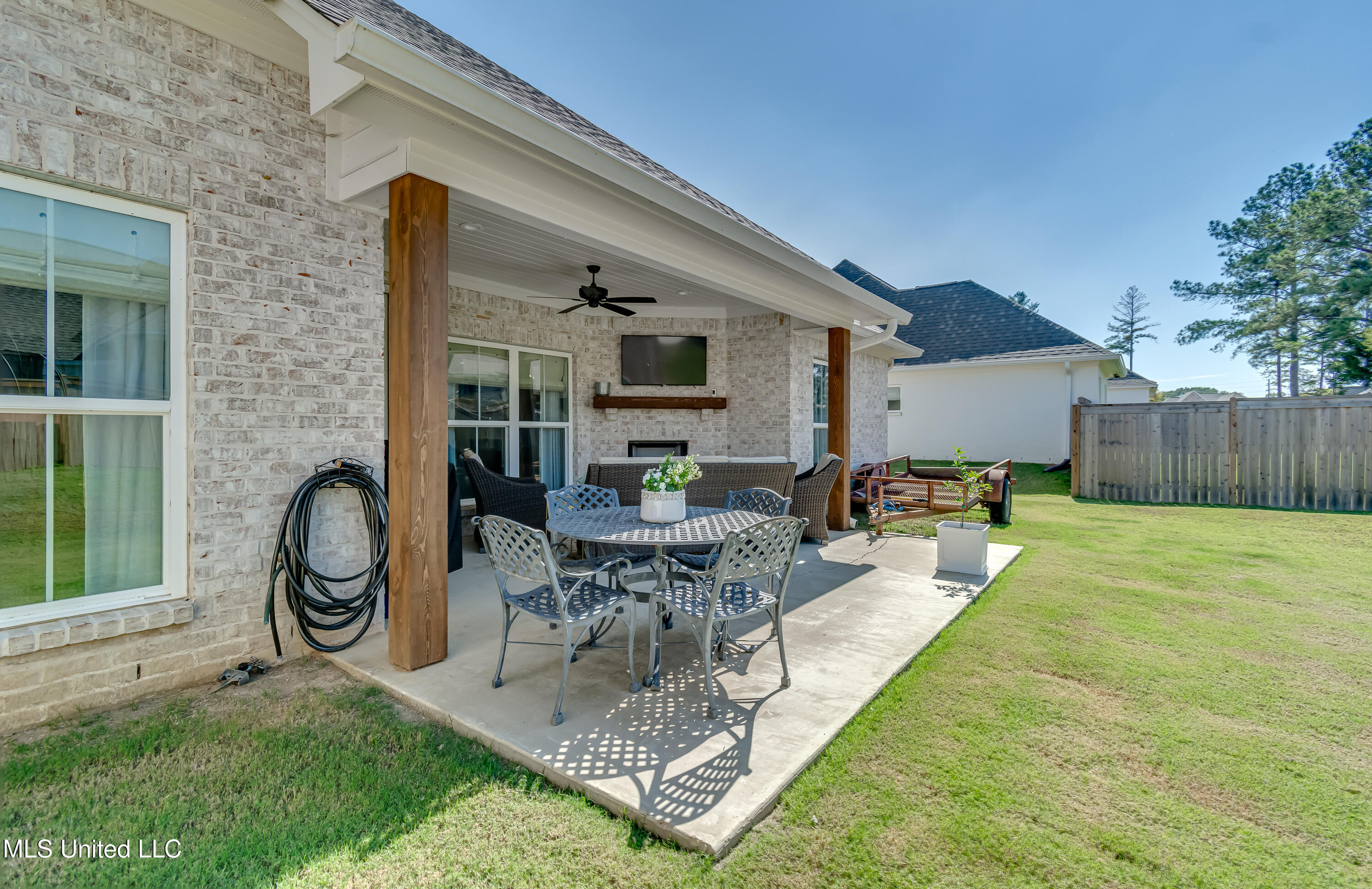 Madison, Mississippi 39110, United States, 3 Bedrooms Bedrooms, ,2 BathroomsBathrooms,Residential,Active,221408