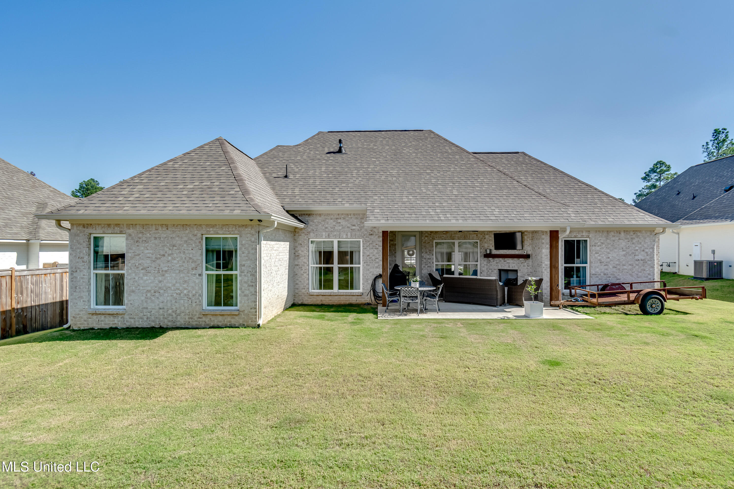 Madison, Mississippi 39110, United States, 3 Bedrooms Bedrooms, ,2 BathroomsBathrooms,Residential,Active,221408