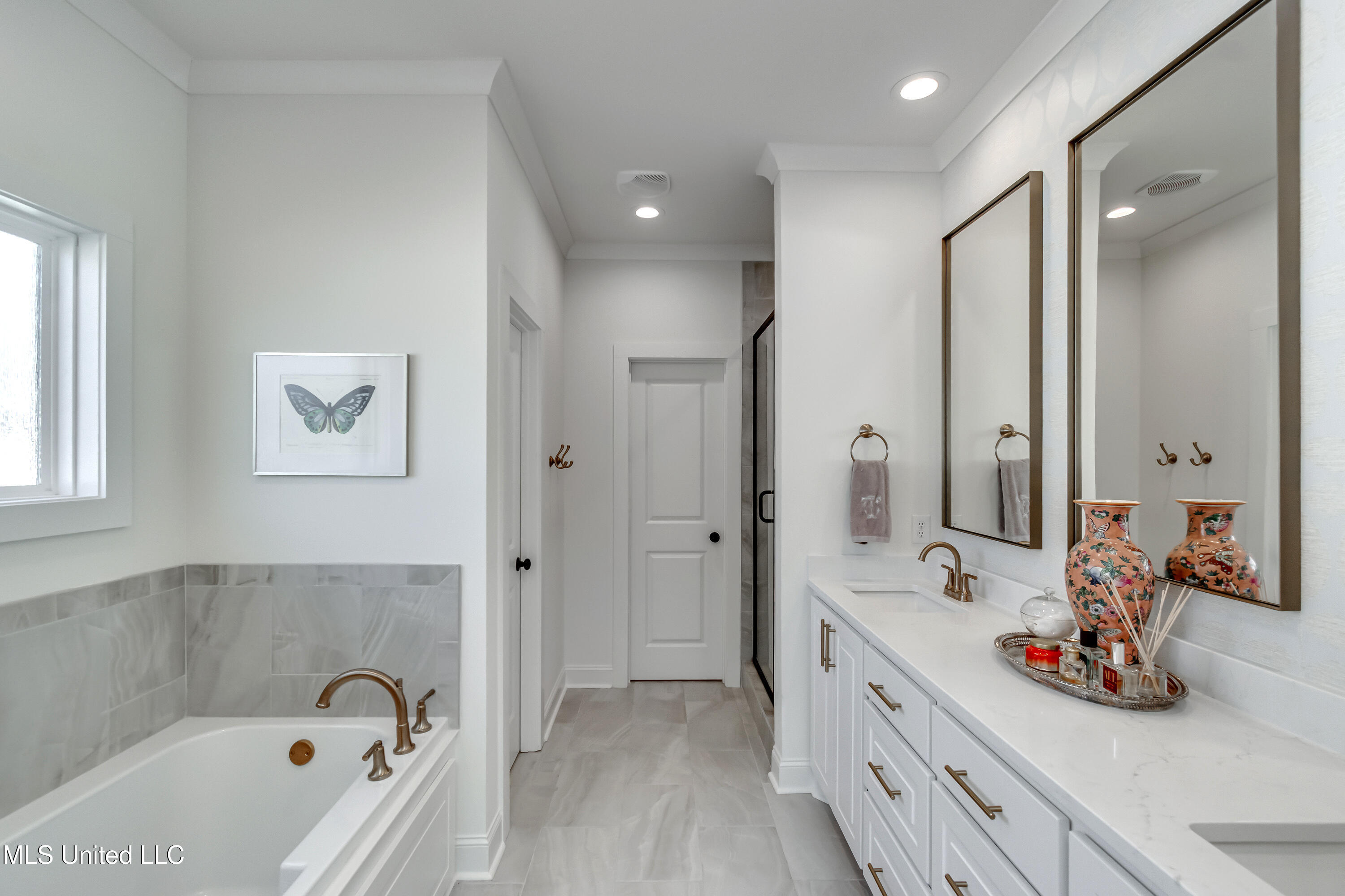 Madison, Mississippi 39110, United States, 3 Bedrooms Bedrooms, ,2 BathroomsBathrooms,Residential,Active,221408