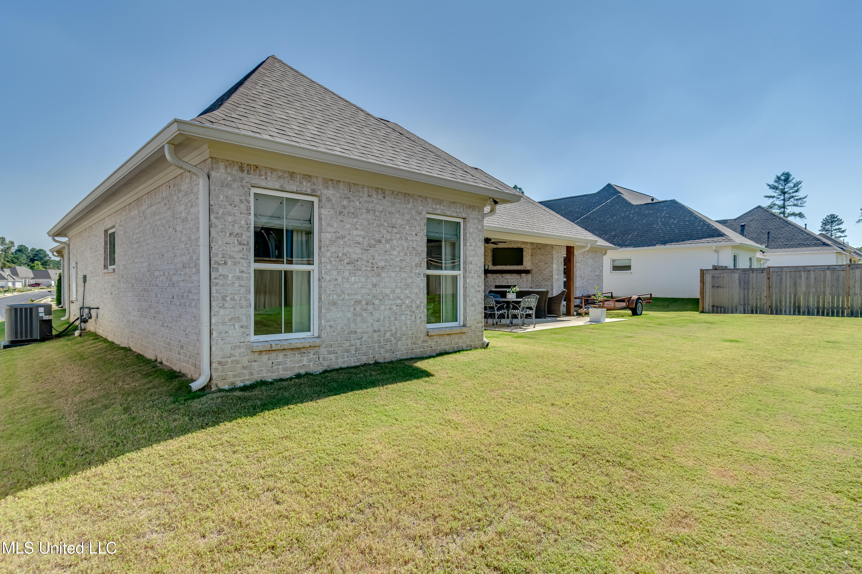 Madison, Mississippi 39110, United States, 3 Bedrooms Bedrooms, ,2 BathroomsBathrooms,Residential,Active,221408