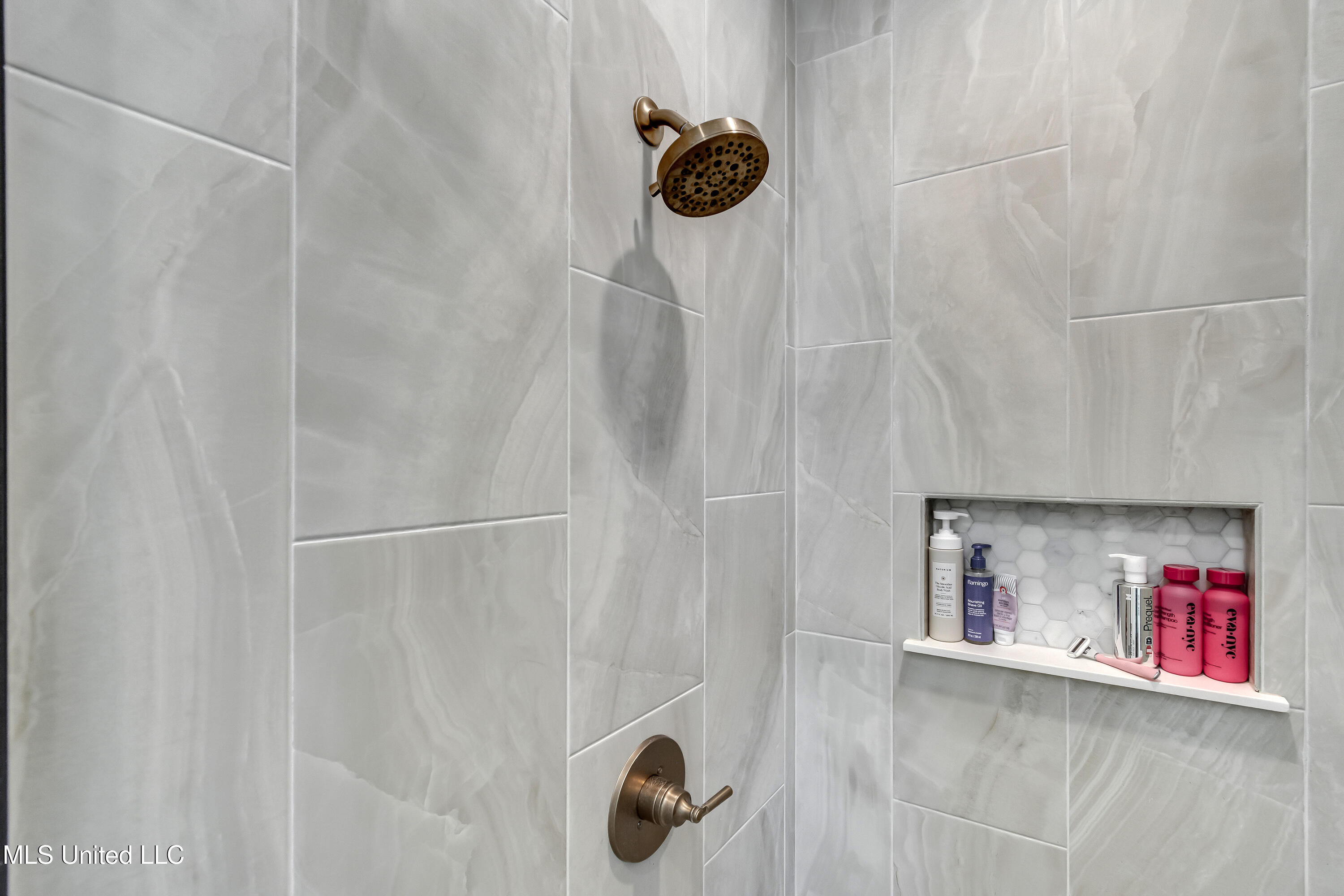 Madison, Mississippi 39110, United States, 3 Bedrooms Bedrooms, ,2 BathroomsBathrooms,Residential,Active,221408