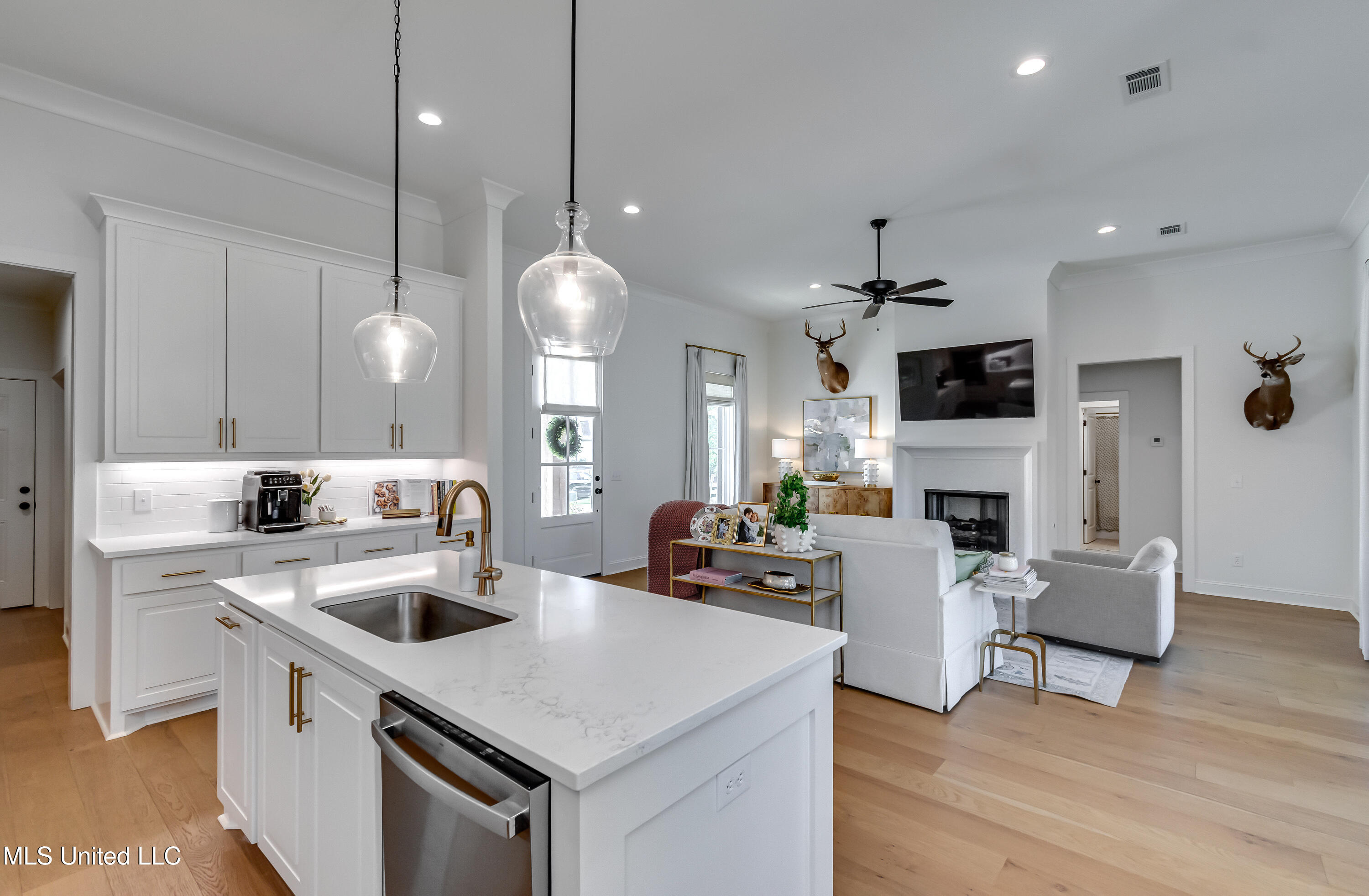 Madison, Mississippi 39110, United States, 3 Bedrooms Bedrooms, ,2 BathroomsBathrooms,Residential,Active,221408