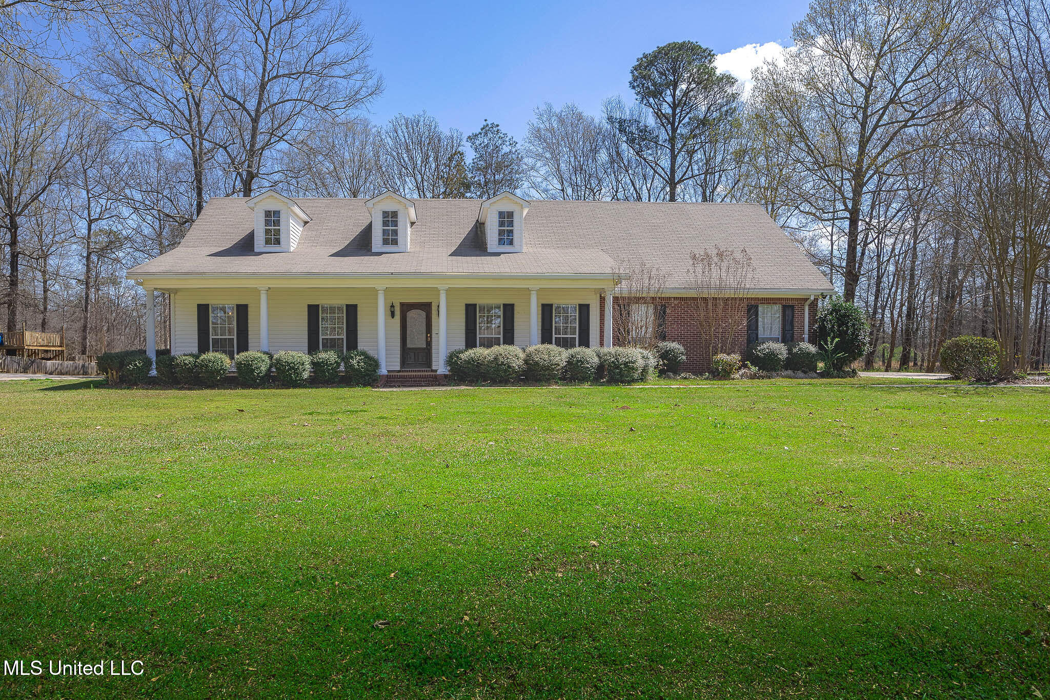 113 Pine Hill, Forest, Mississippi image 1