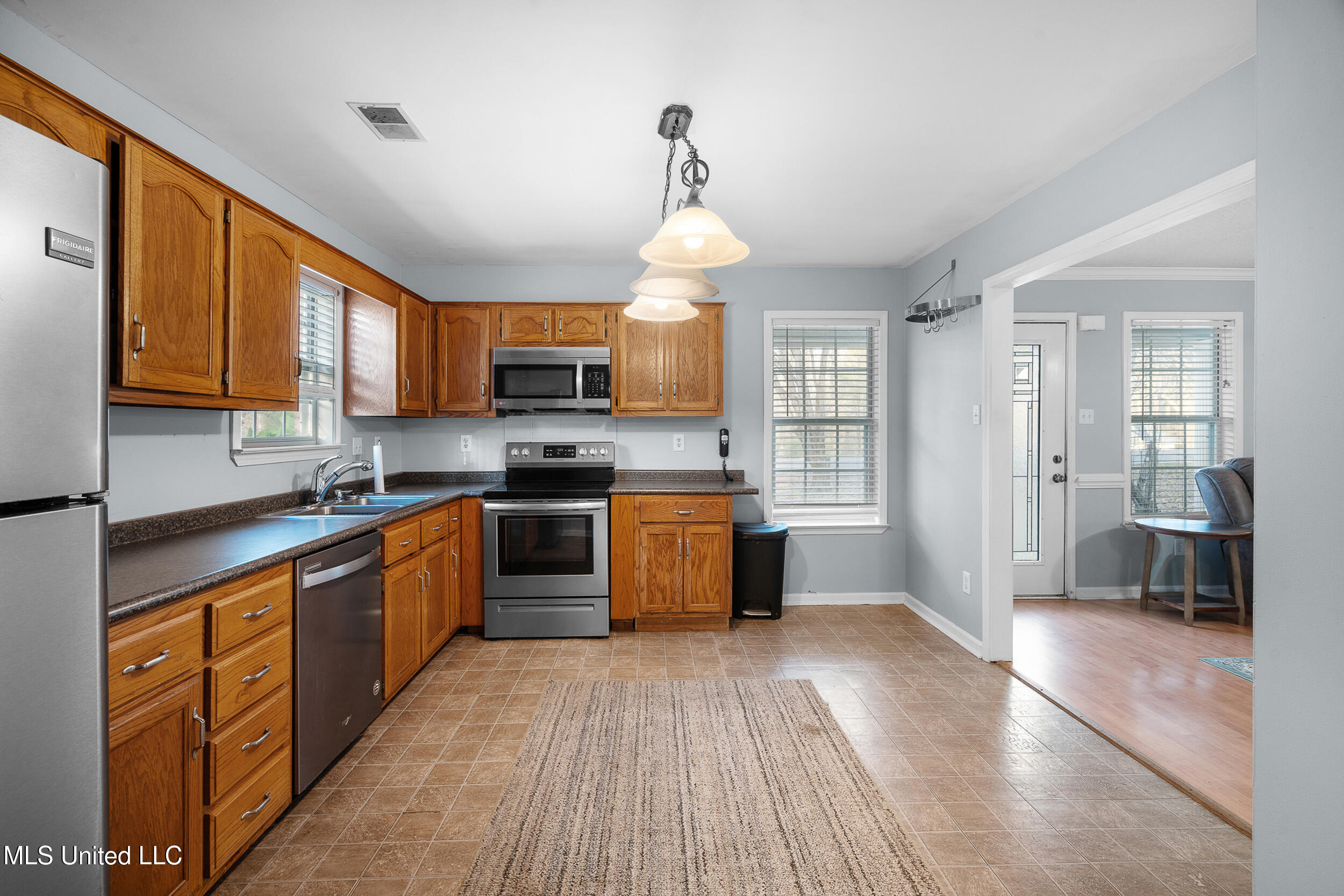 703 Black Hawk Drive, Hernando, Mississippi image 13