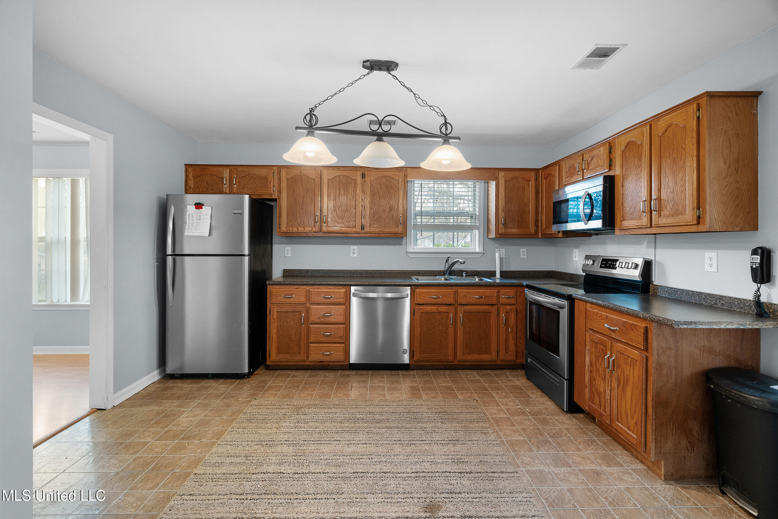 703 Black Hawk Drive, Hernando, Mississippi image 12