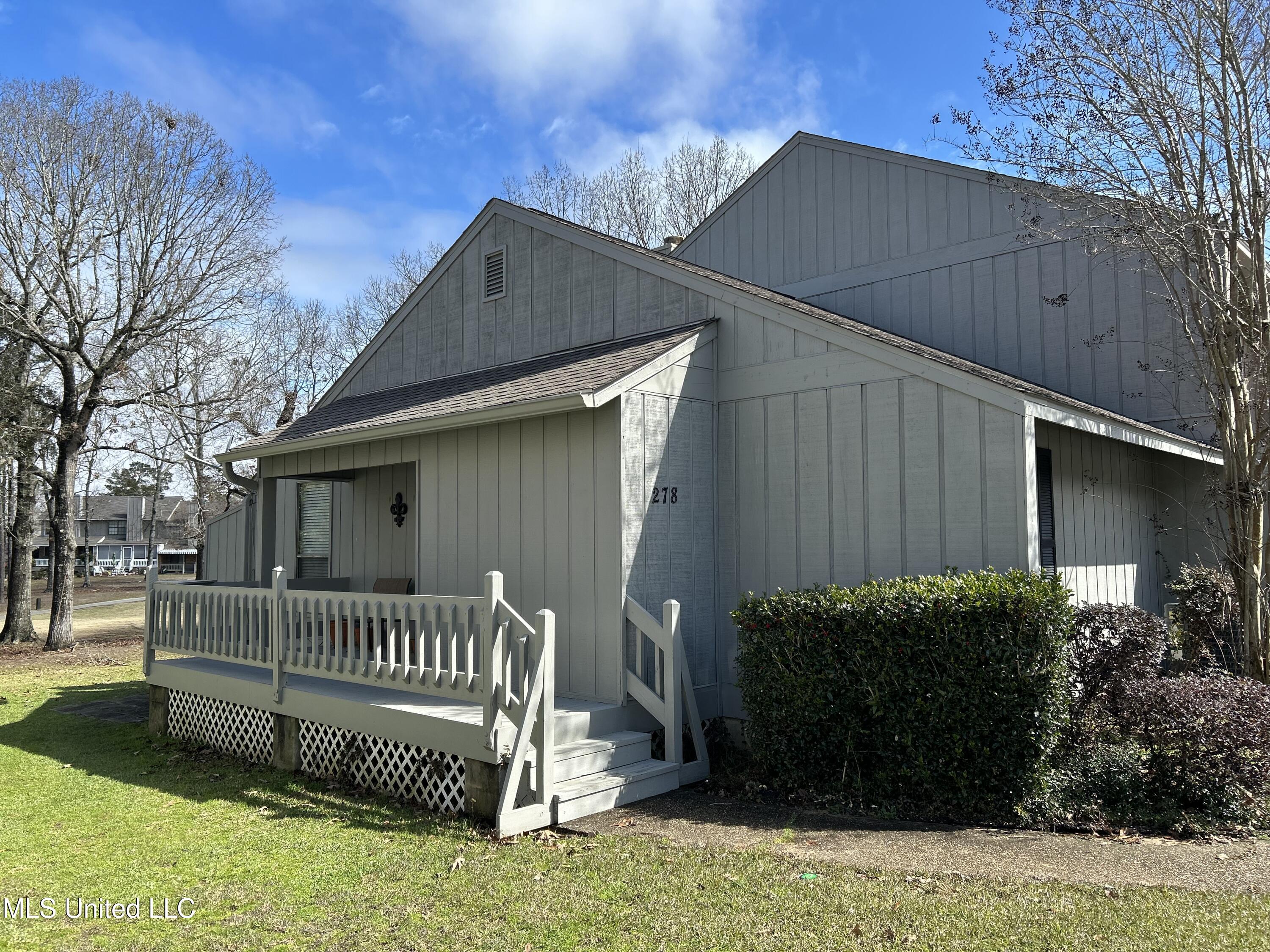 278 Highpoint Drive, Diamondhead, Mississippi image 1