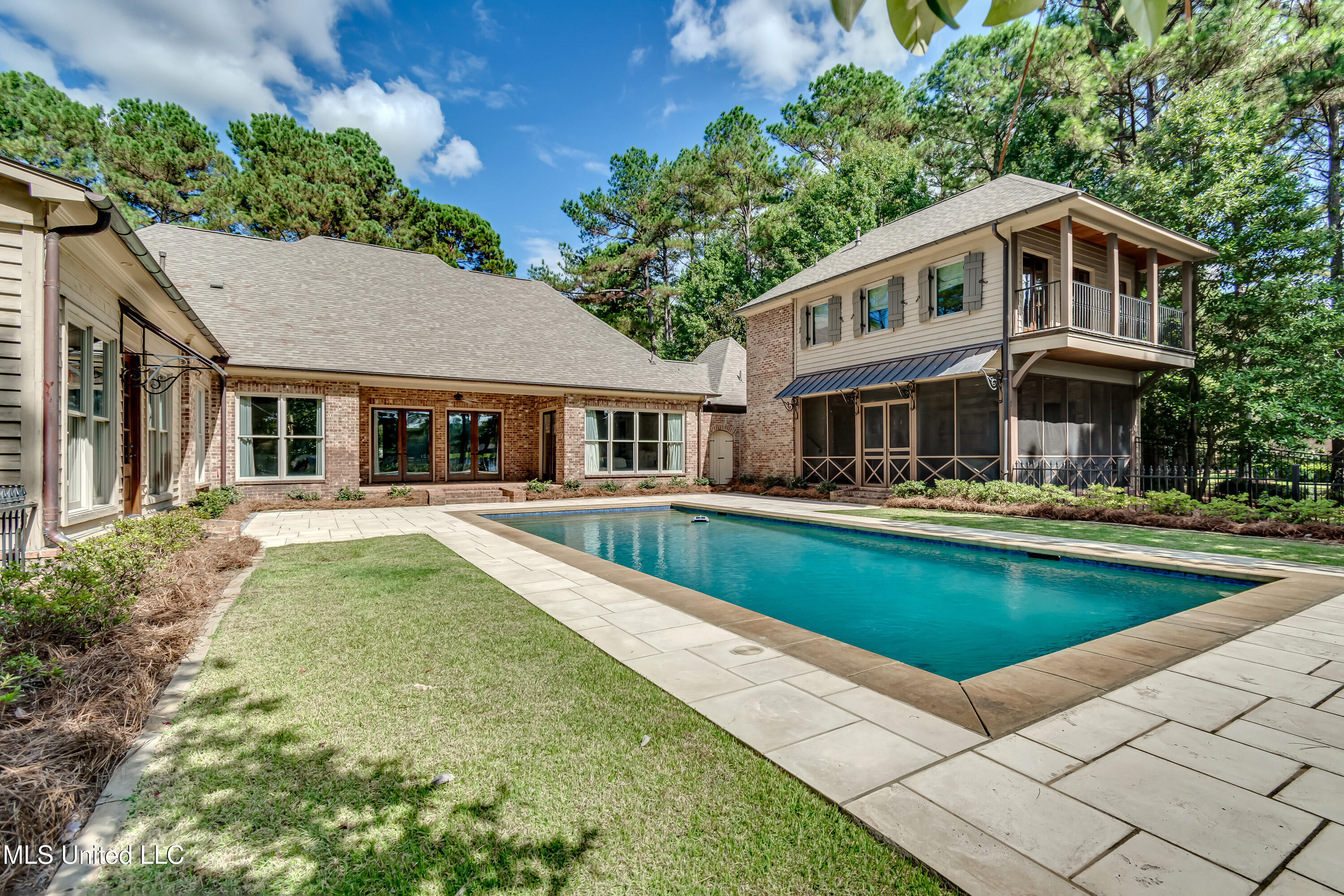 Madison, Mississippi 39110, United States, 5 Bedrooms Bedrooms, ,6 BathroomsBathrooms,Residential,Active,218412