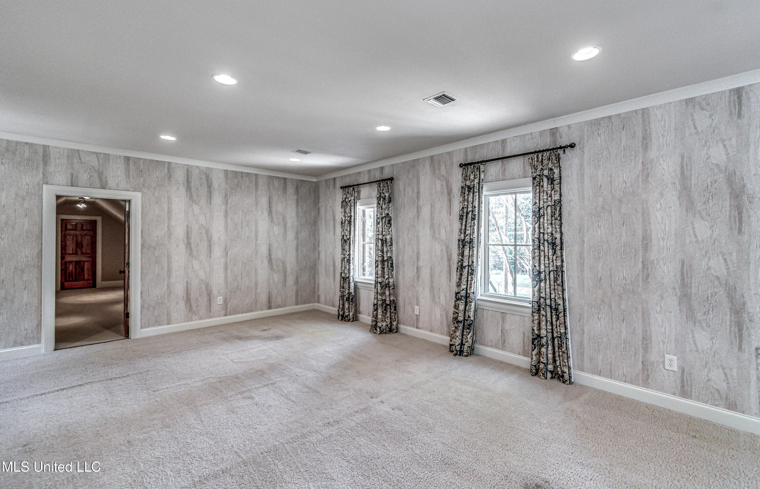 Madison, Mississippi 39110, United States, 5 Bedrooms Bedrooms, ,6 BathroomsBathrooms,Residential,Active,218412