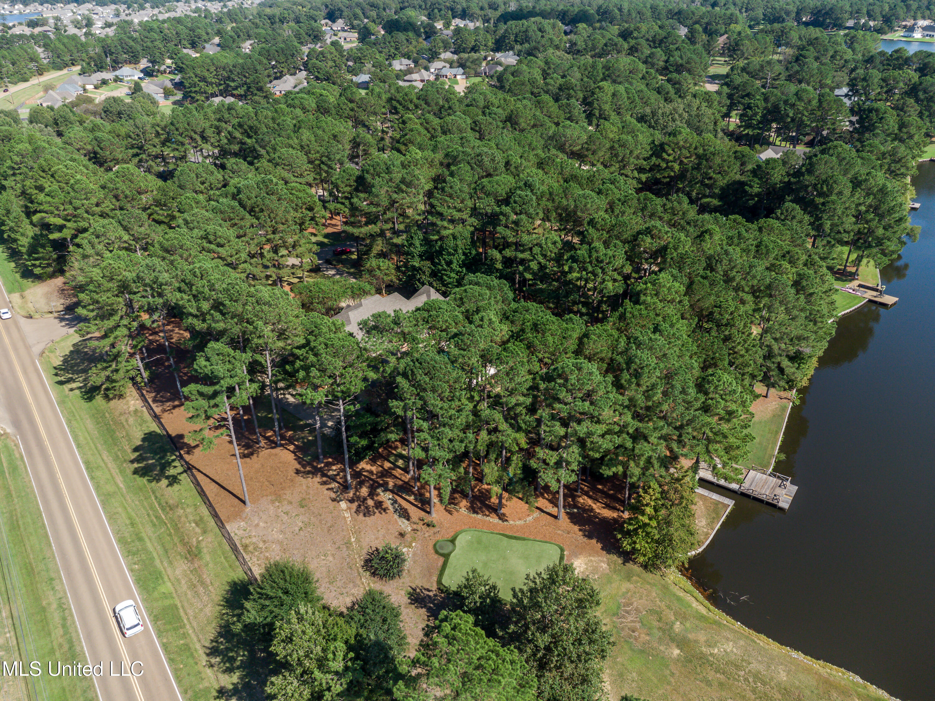 Madison, Mississippi 39110, United States, 5 Bedrooms Bedrooms, ,6 BathroomsBathrooms,Residential,Active,218412