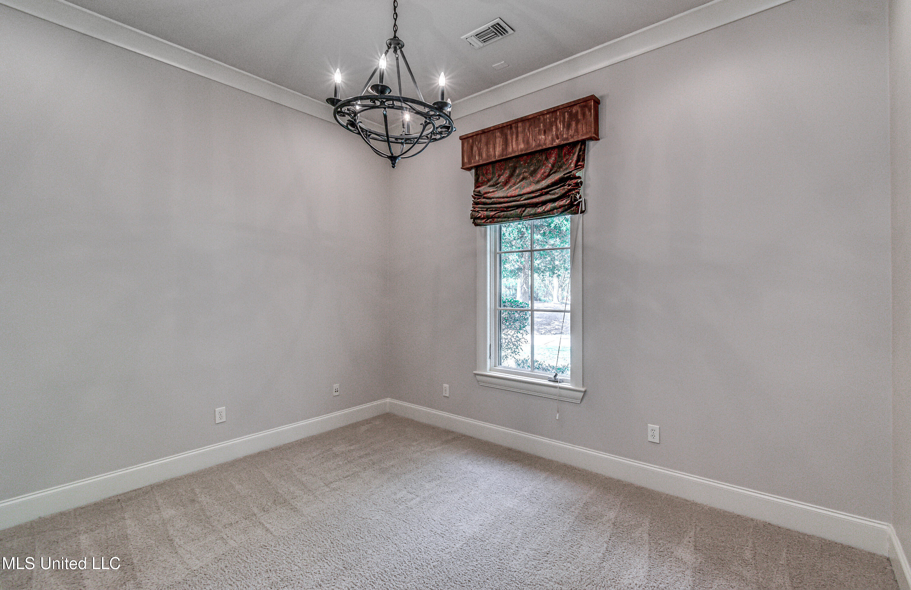 Madison, Mississippi 39110, United States, 5 Bedrooms Bedrooms, ,6 BathroomsBathrooms,Residential,Active,218412