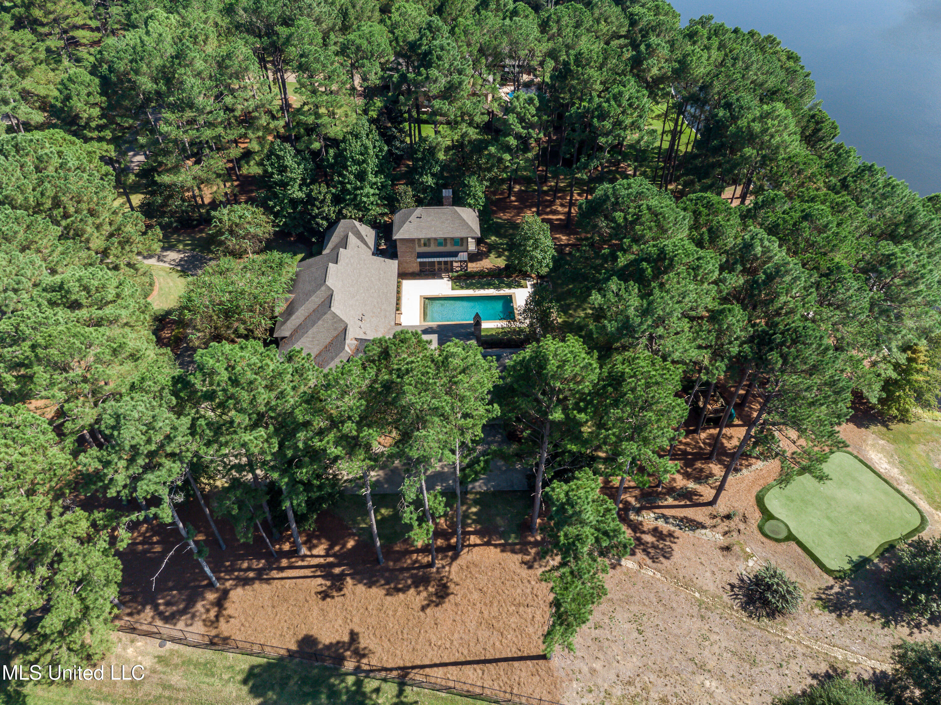 Madison, Mississippi 39110, United States, 5 Bedrooms Bedrooms, ,6 BathroomsBathrooms,Residential,Active,218412