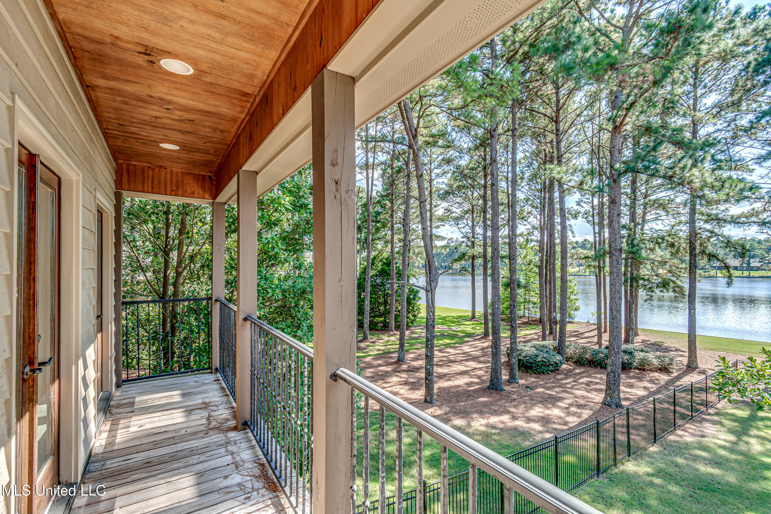 Madison, Mississippi 39110, United States, 5 Bedrooms Bedrooms, ,6 BathroomsBathrooms,Residential,Active,218412