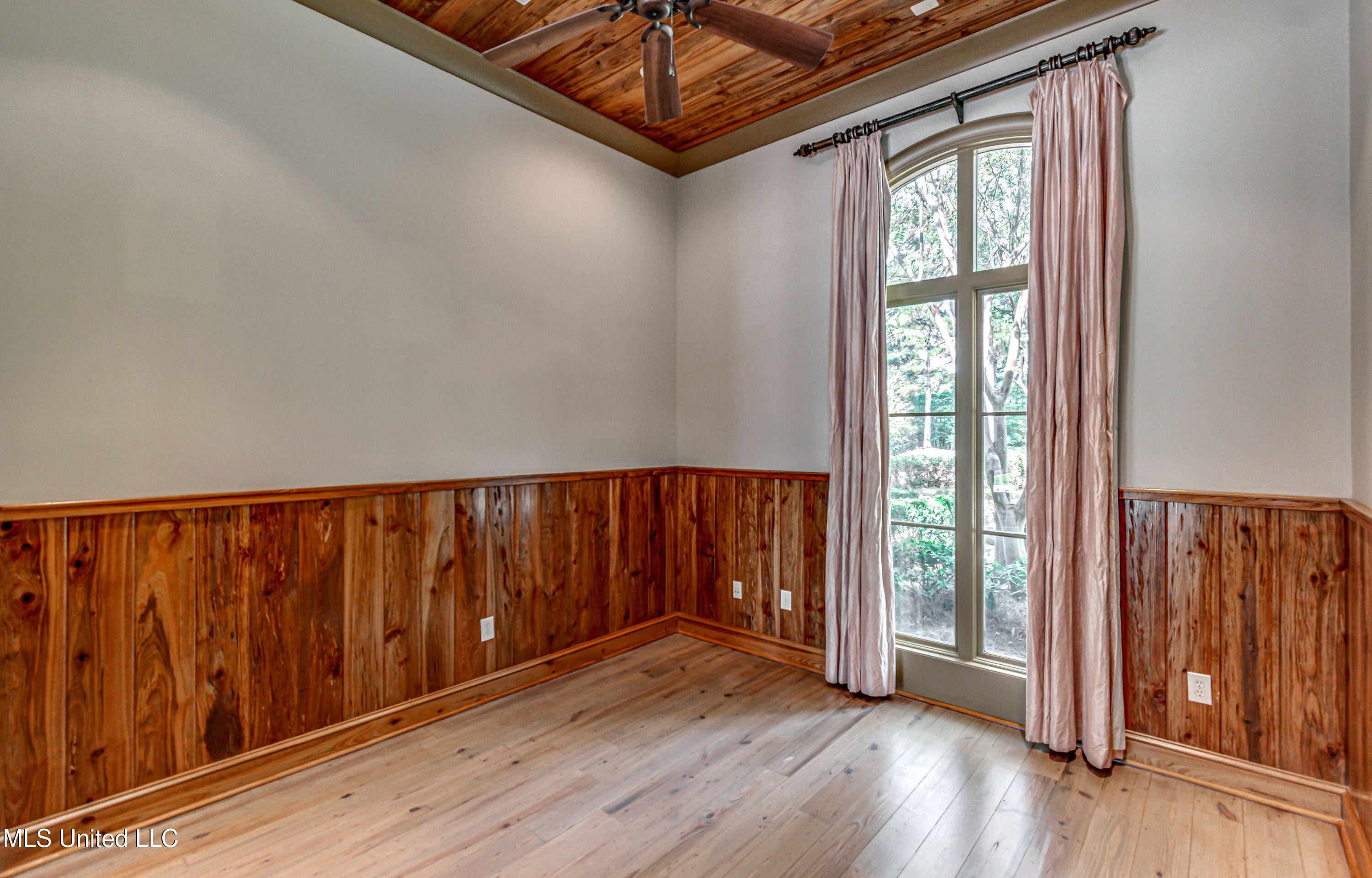 Madison, Mississippi 39110, United States, 5 Bedrooms Bedrooms, ,6 BathroomsBathrooms,Residential,Active,218412