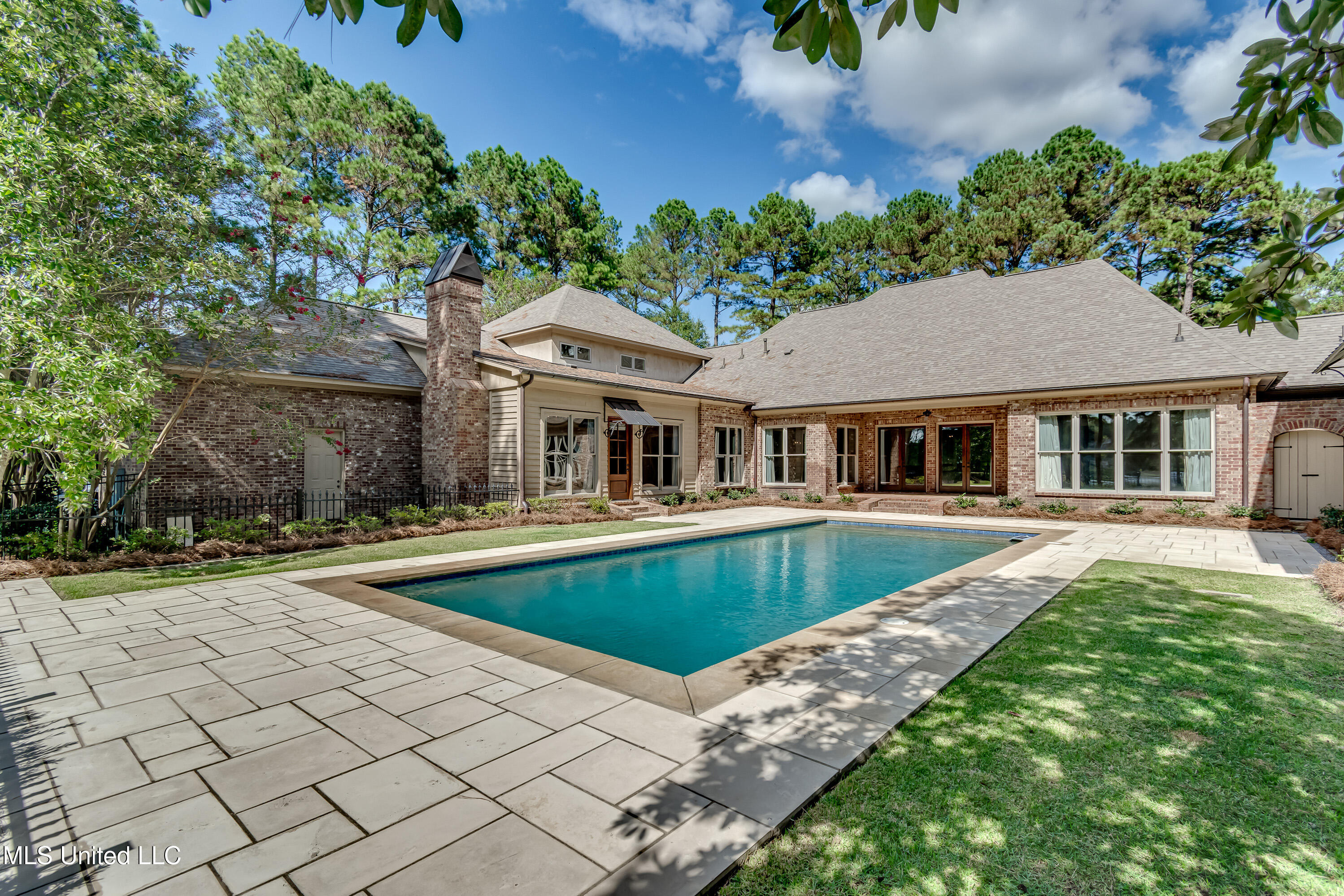 Madison, Mississippi 39110, United States, 5 Bedrooms Bedrooms, ,6 BathroomsBathrooms,Residential,Active,218412