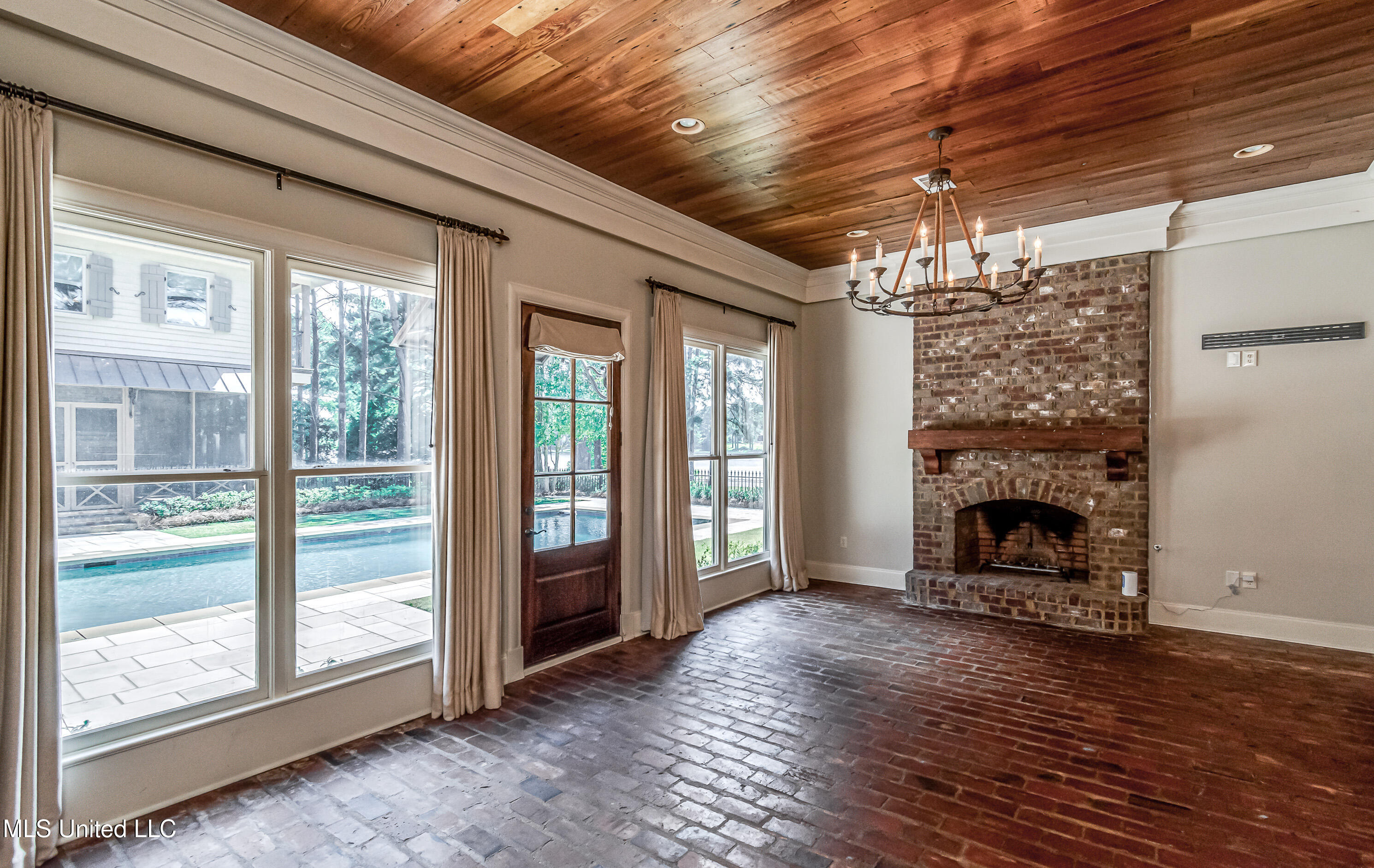 Madison, Mississippi 39110, United States, 5 Bedrooms Bedrooms, ,6 BathroomsBathrooms,Residential,Active,218412