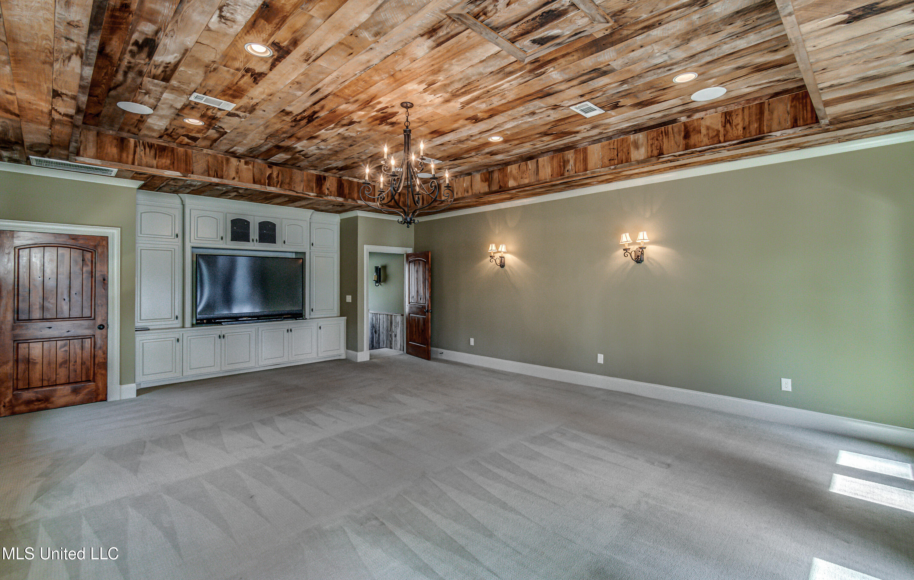 Madison, Mississippi 39110, United States, 5 Bedrooms Bedrooms, ,6 BathroomsBathrooms,Residential,Active,218412