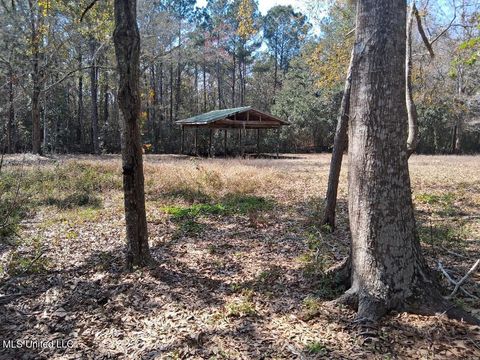 Vacant Land For Sale - 2498 Bayou Oaks Street<br/> Gautier, MS 39553