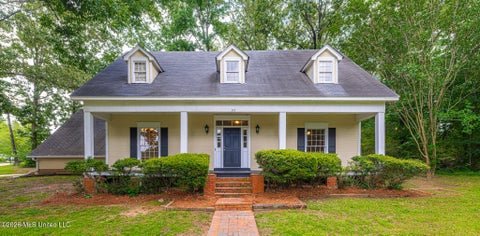 Homes For Sale - 110 Bayleaf Lane<br/> Madison, MS 39110
