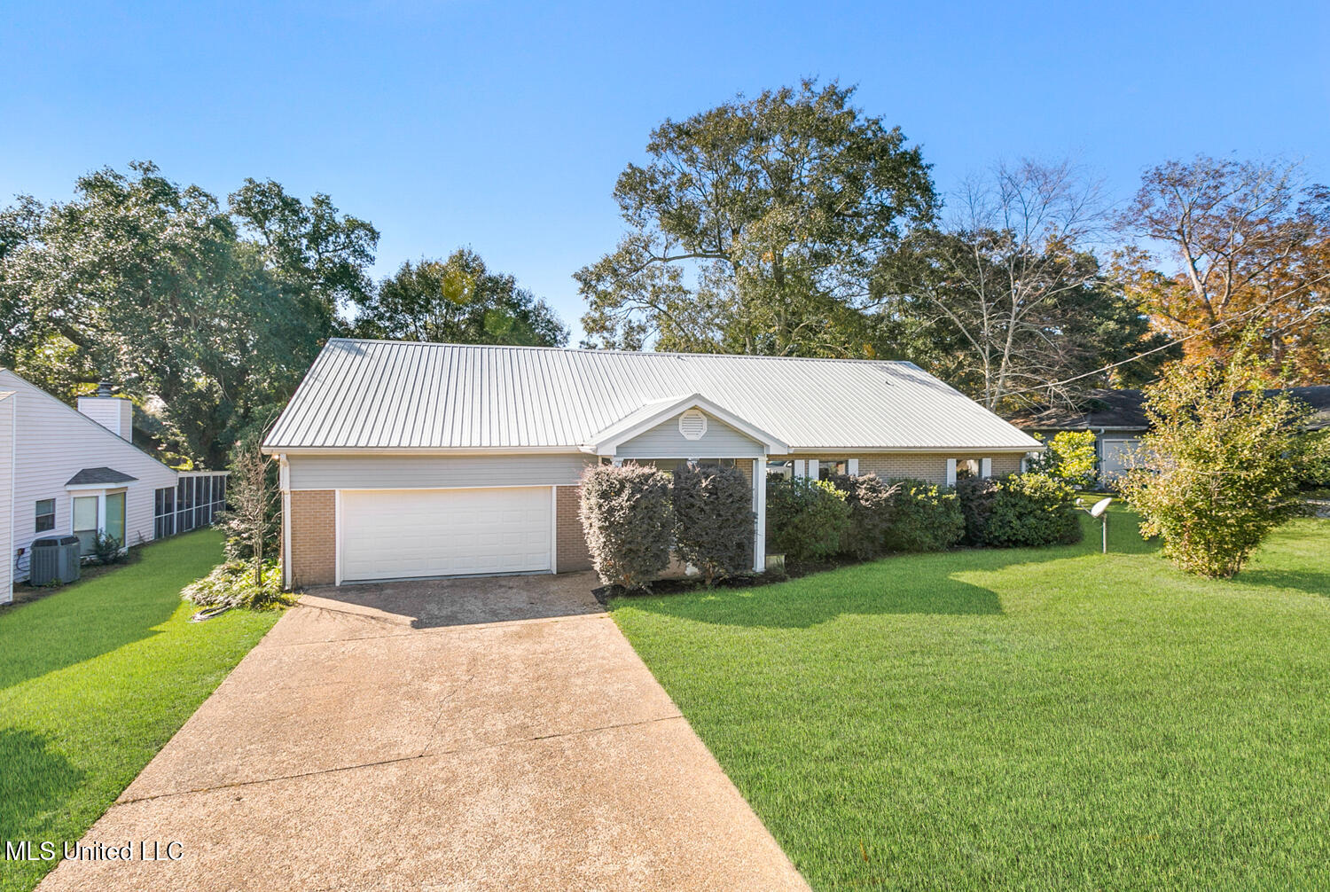 5614 Ahuawa Place, Diamondhead, Mississippi image 3