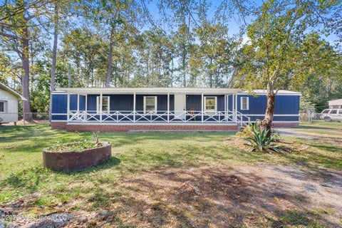 Mobile Home For Sale - 12351 Salisbury Road<br/> Harrison County, Gulfport, MS 39503