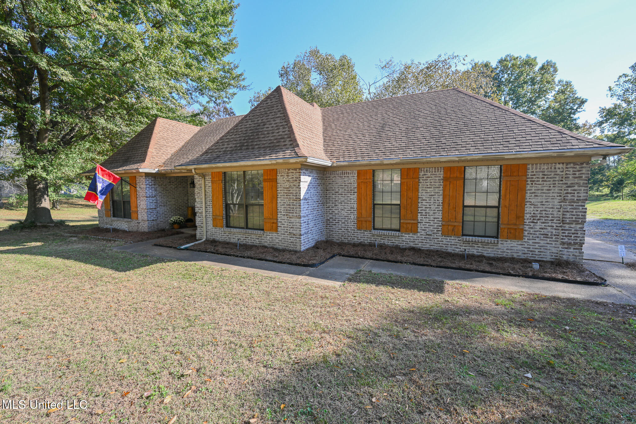 6470 Scenic Hollow Road, Walls, Mississippi image 3