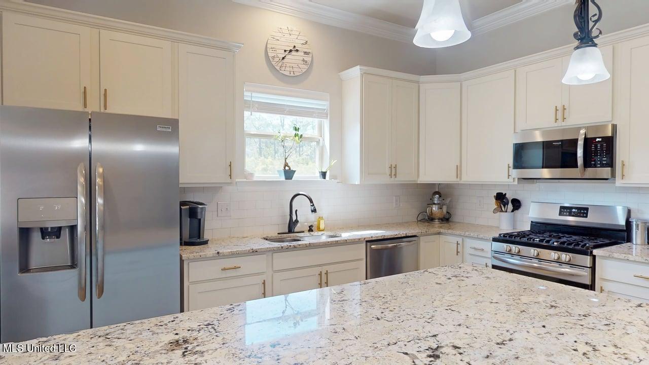12023 Michael Grace Drive, Gulfport, Mississippi image 8