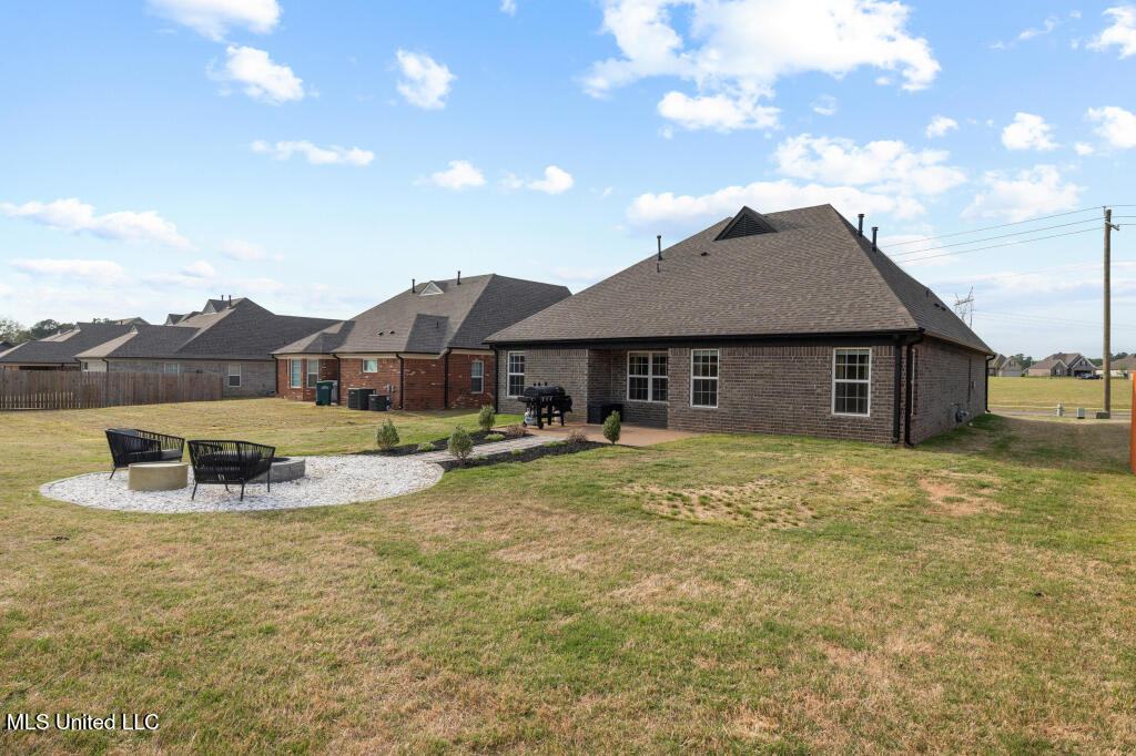 2207 Kent Drive, Southaven, Mississippi image 6