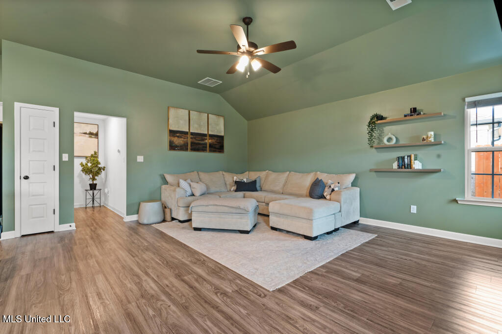 2207 Kent Drive, Southaven, Mississippi image 12