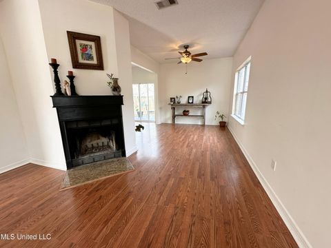 Single Family Residence in Ocean Springs MS 3605 Reeves Lane 6.jpg