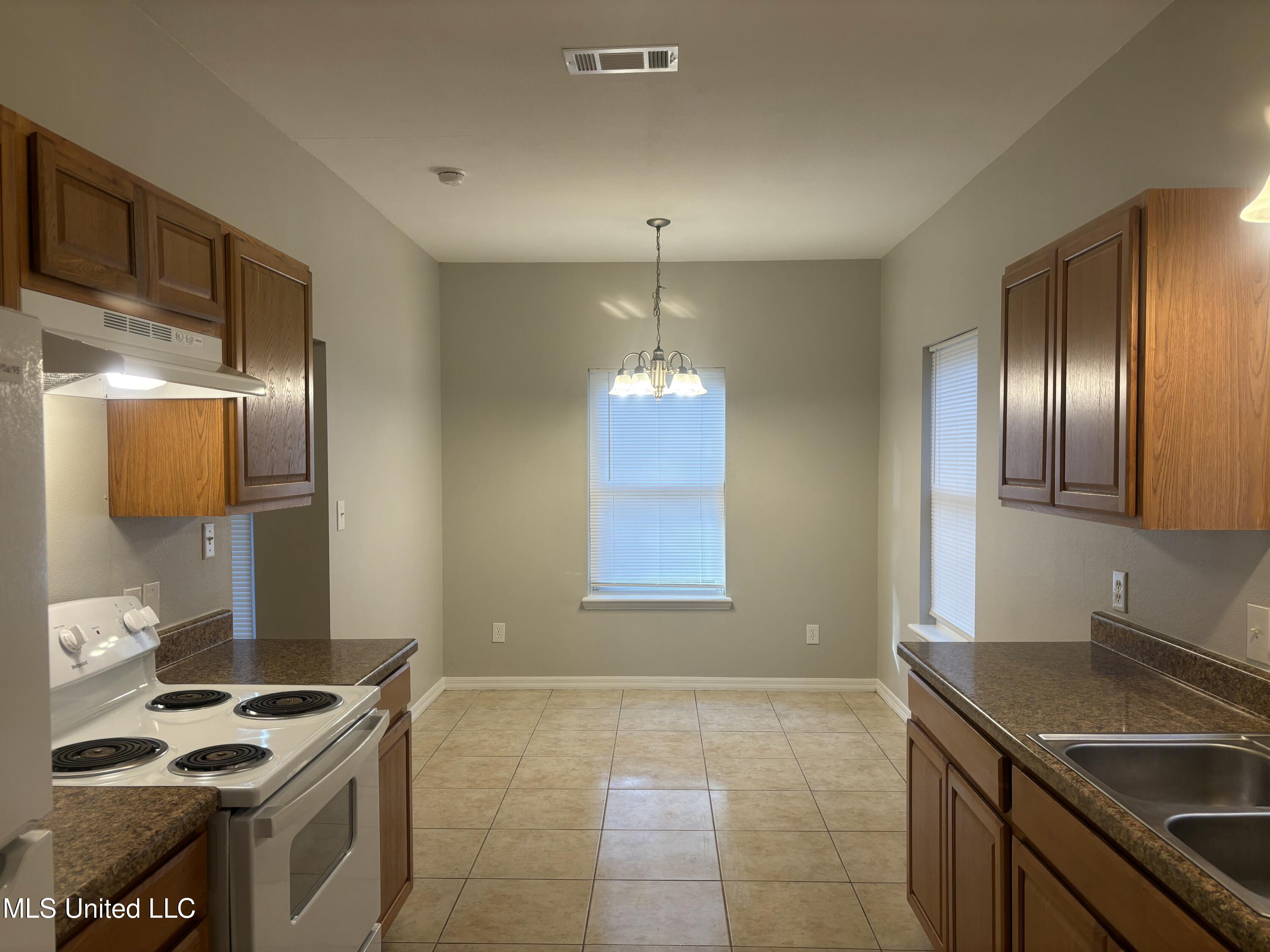 6061 W Madison Street, Bay Saint Louis, Mississippi image 4