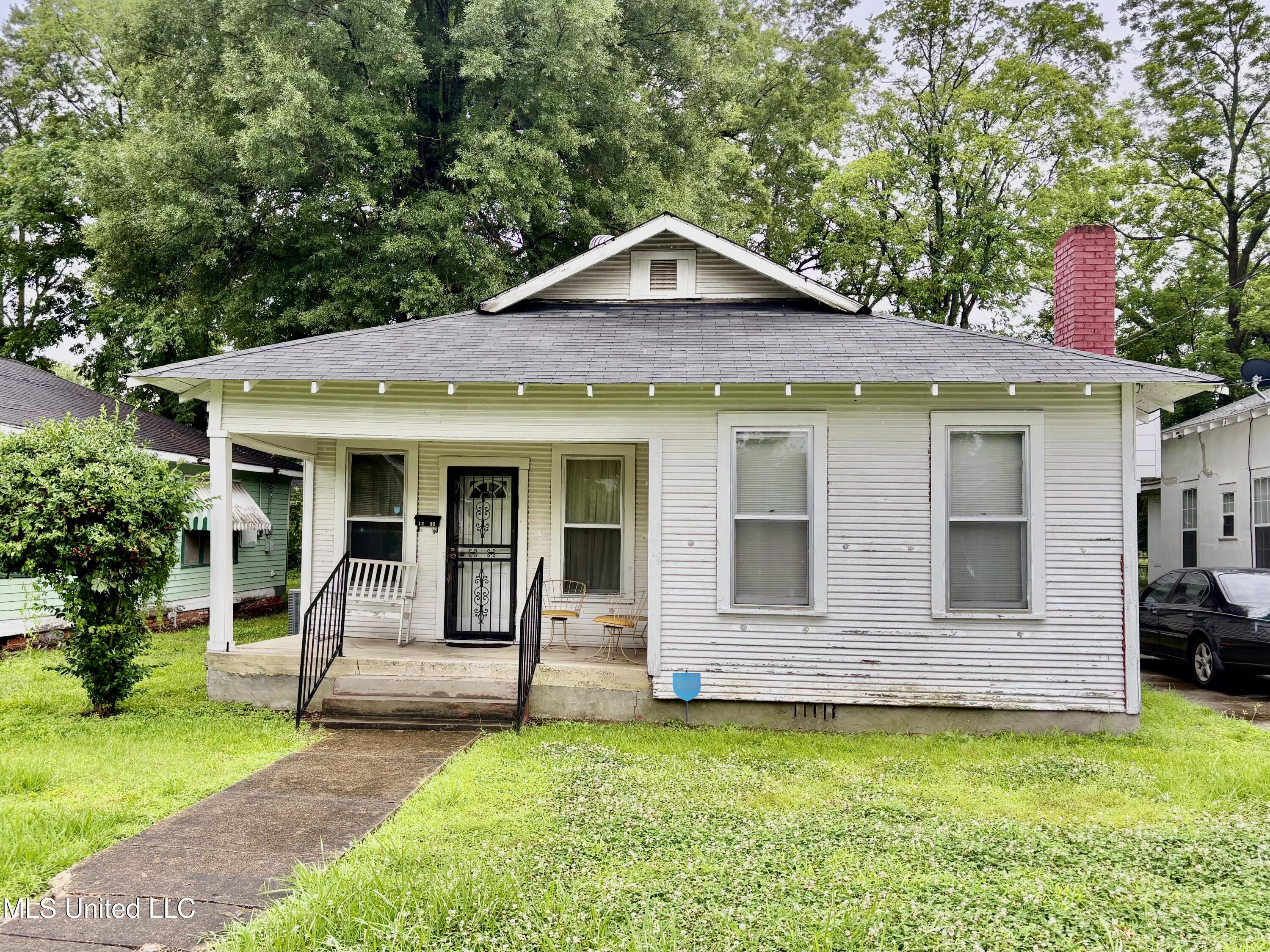1205 Leflore Avenue, Greenwood, Mississippi image 1