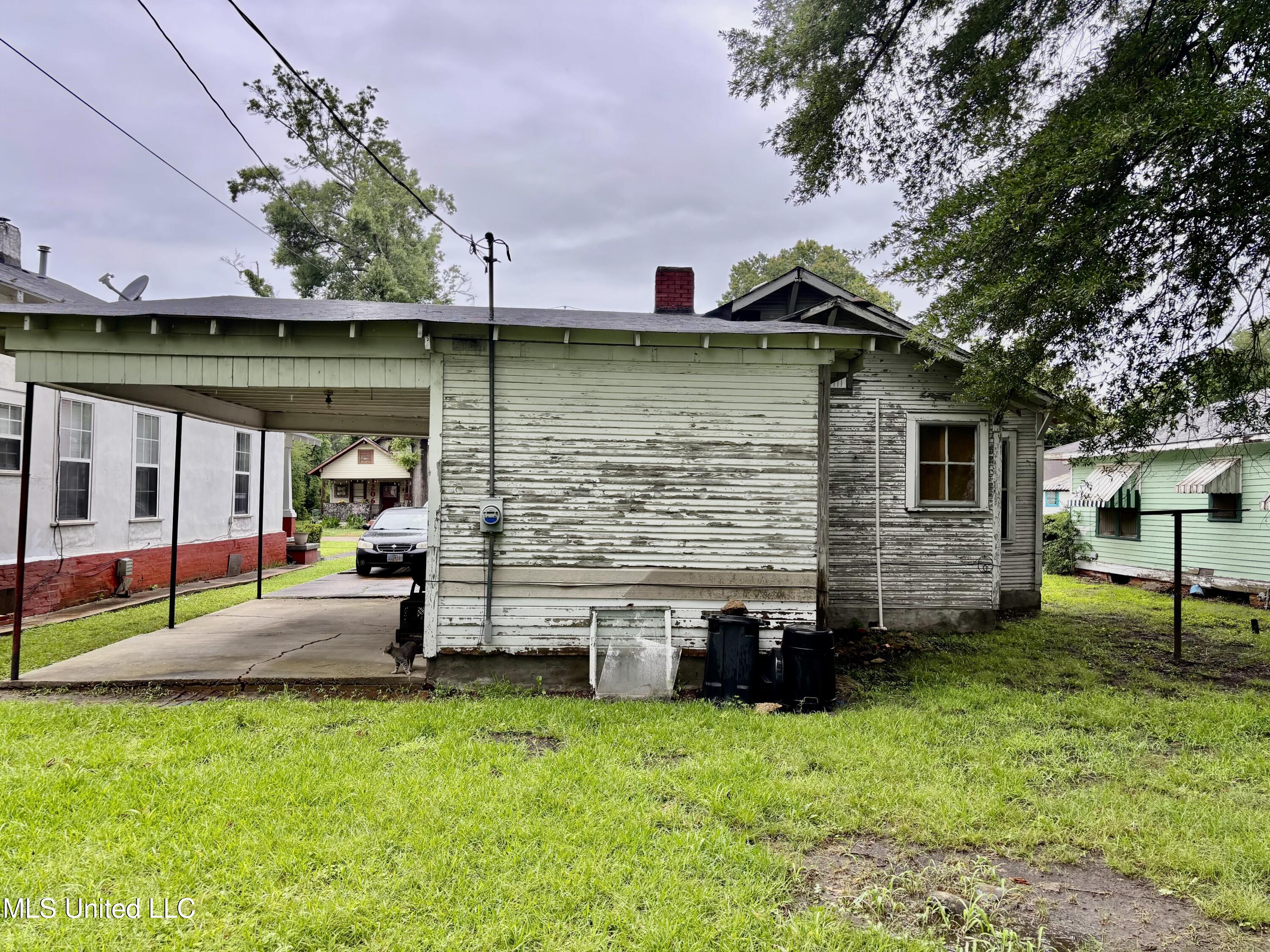 1205 Leflore Avenue, Greenwood, Mississippi image 3
