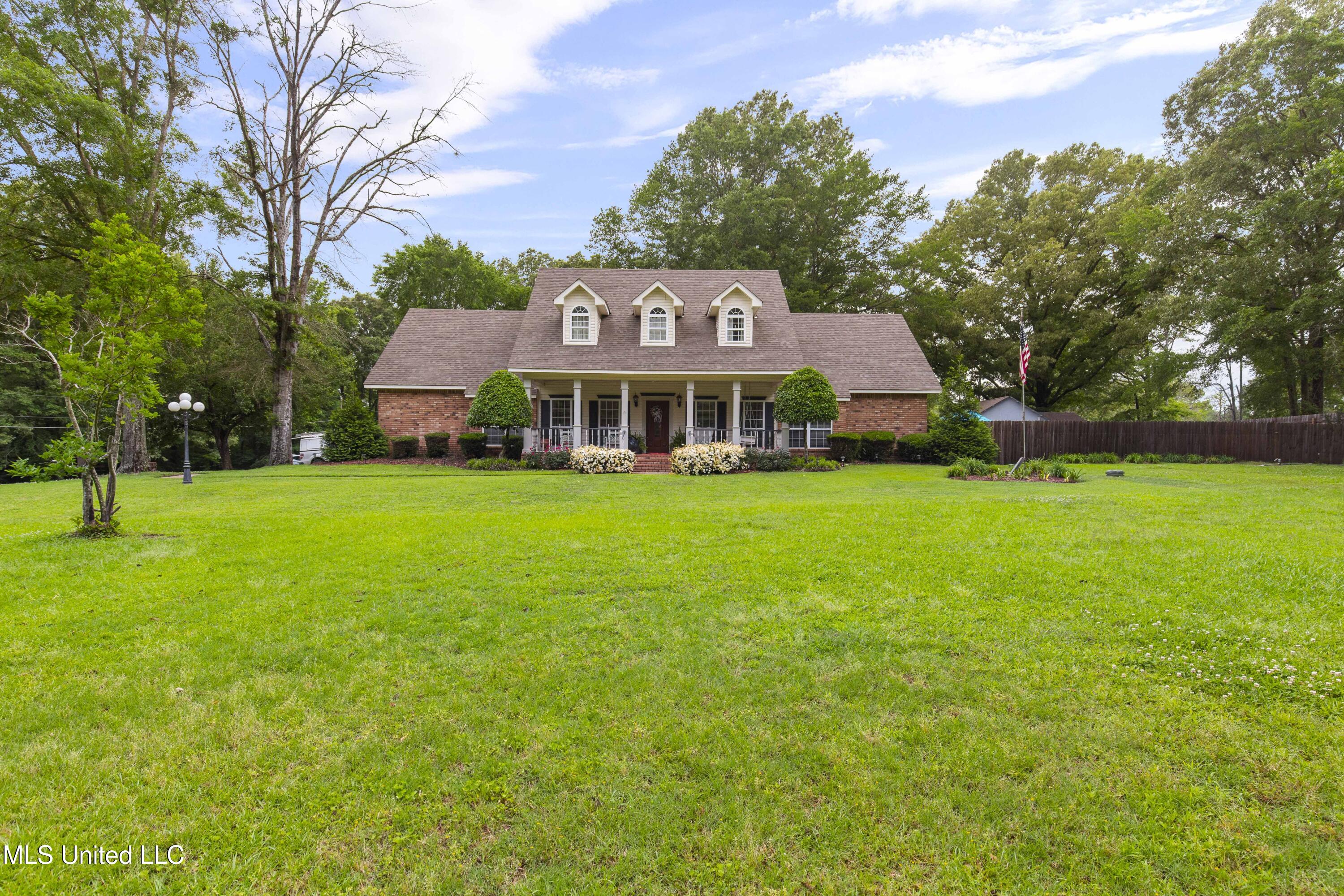 100 Country Haven Place, Raymond, Mississippi image 1