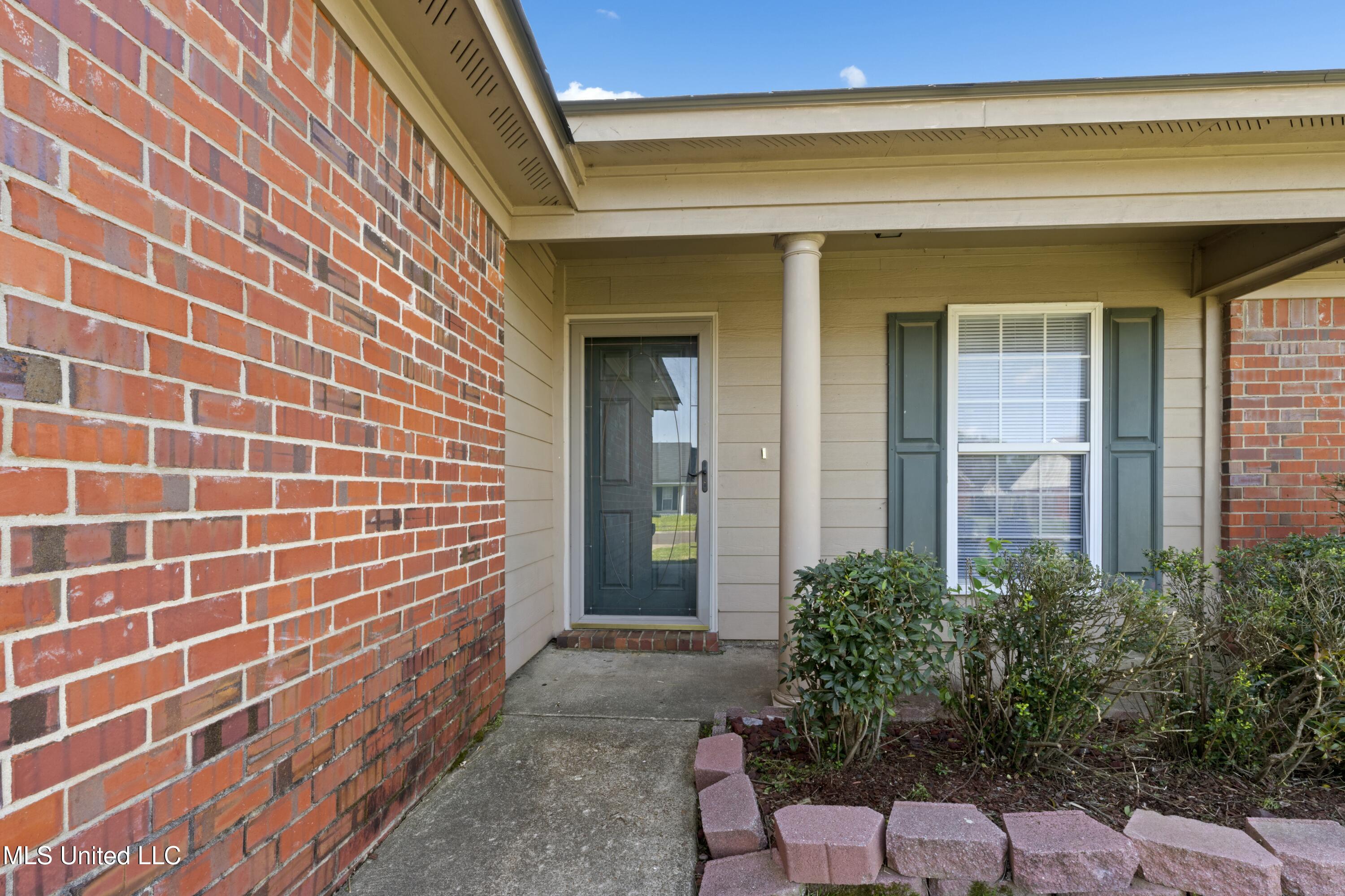2425 Mooneyham Lane, Horn Lake, Mississippi image 4