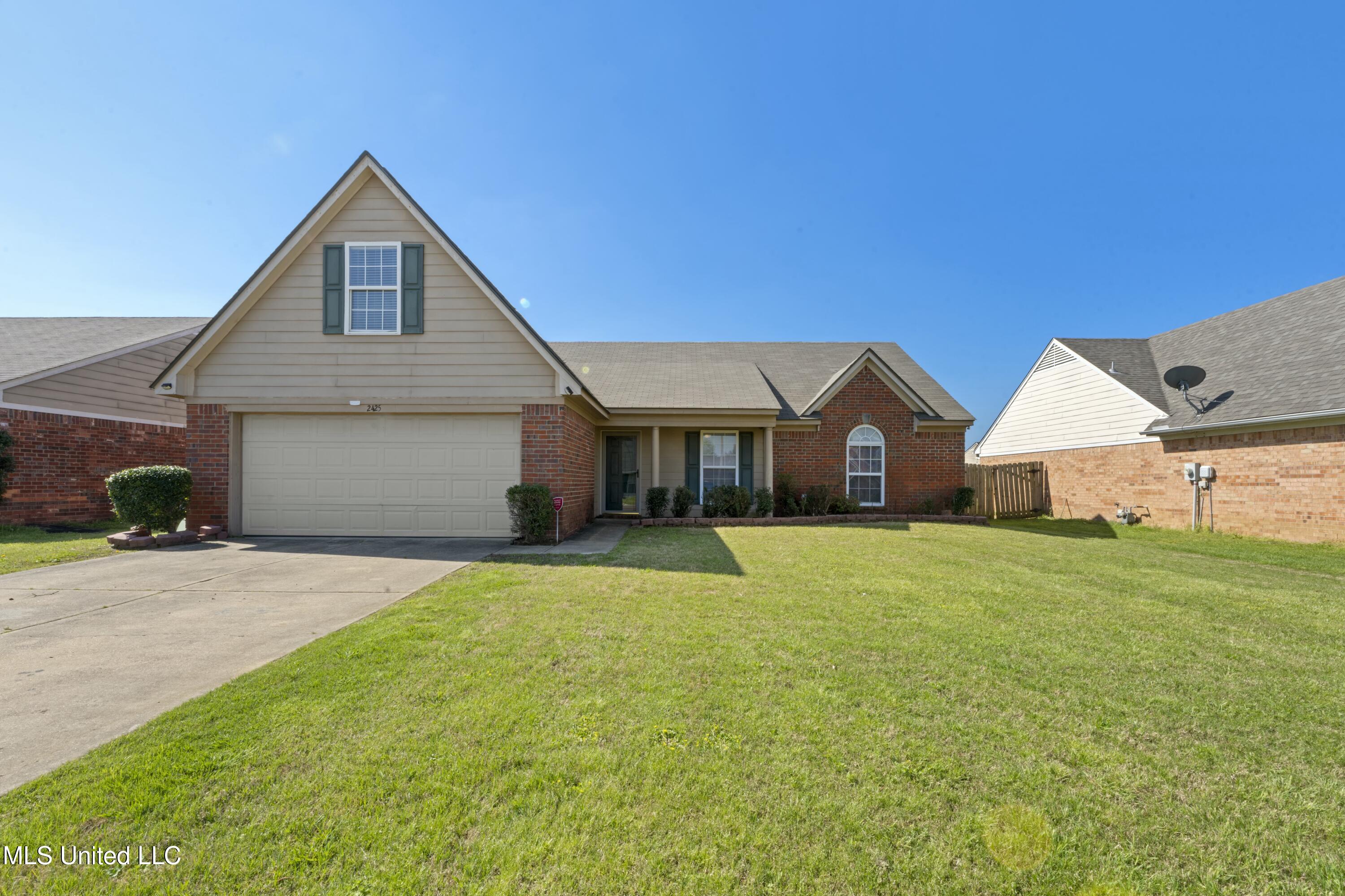 2425 Mooneyham Lane, Horn Lake, Mississippi image 1
