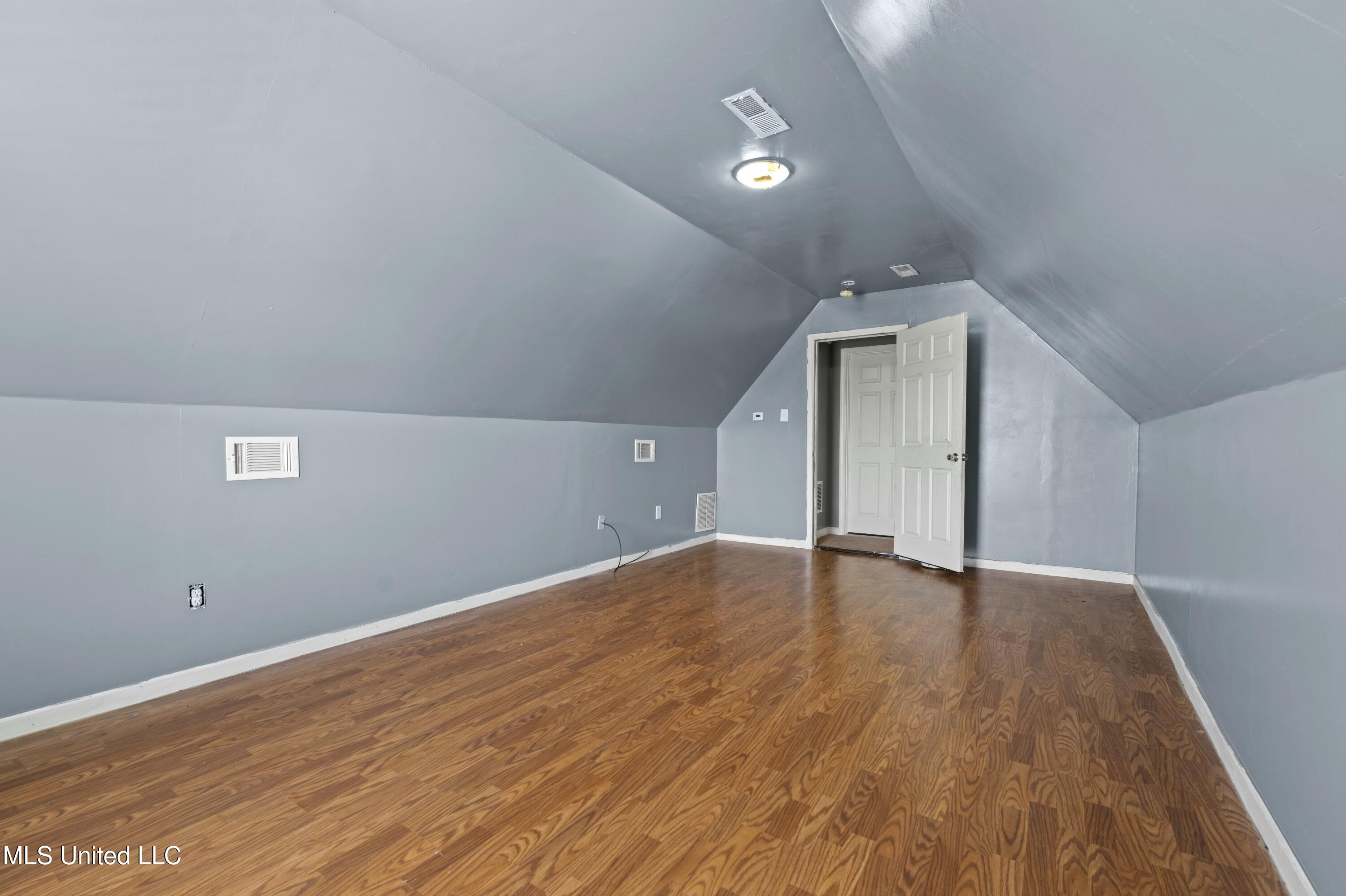 2425 Mooneyham Lane, Horn Lake, Mississippi image 23