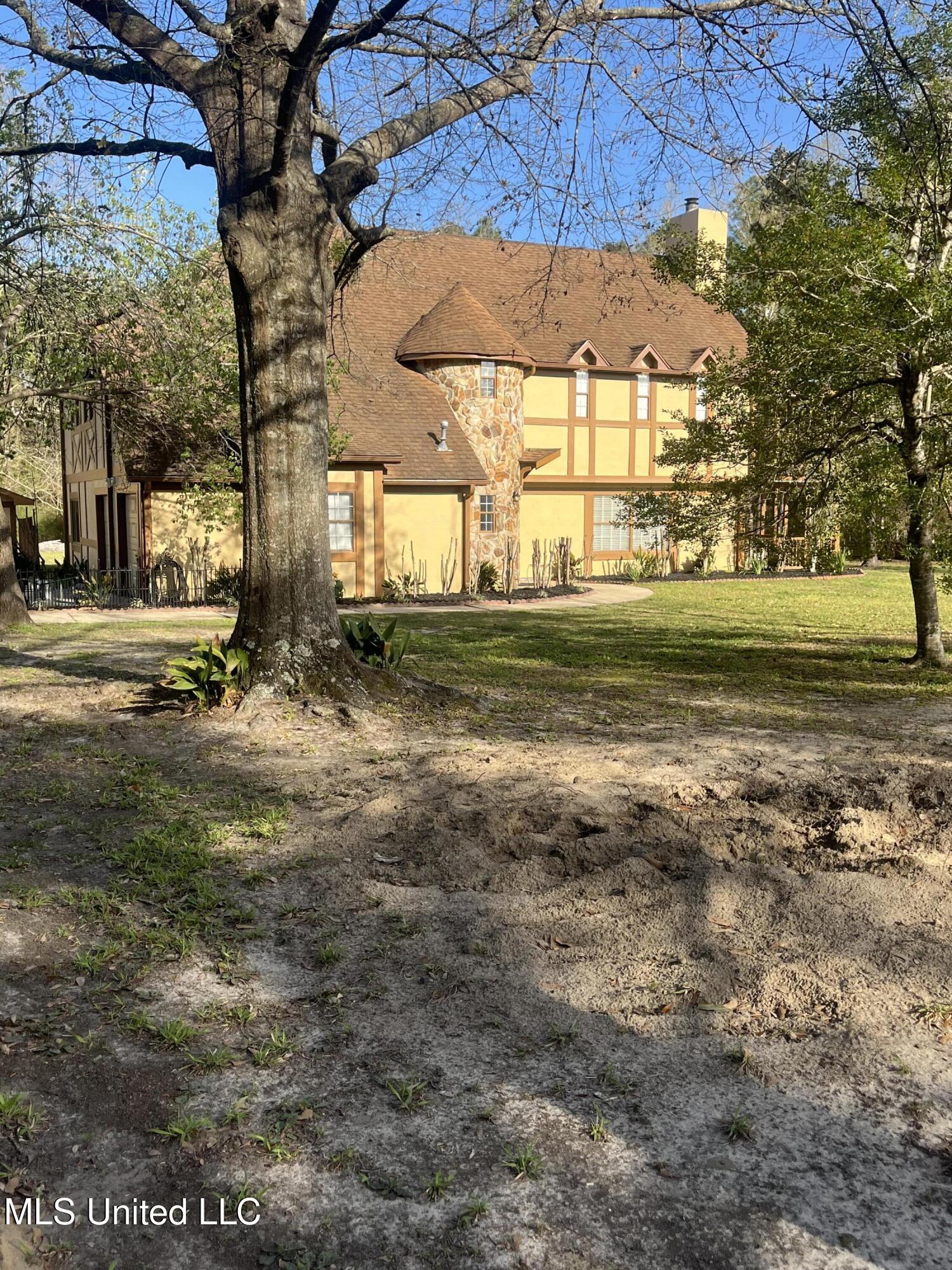 8900 Dana Road, Biloxi, Mississippi image 3