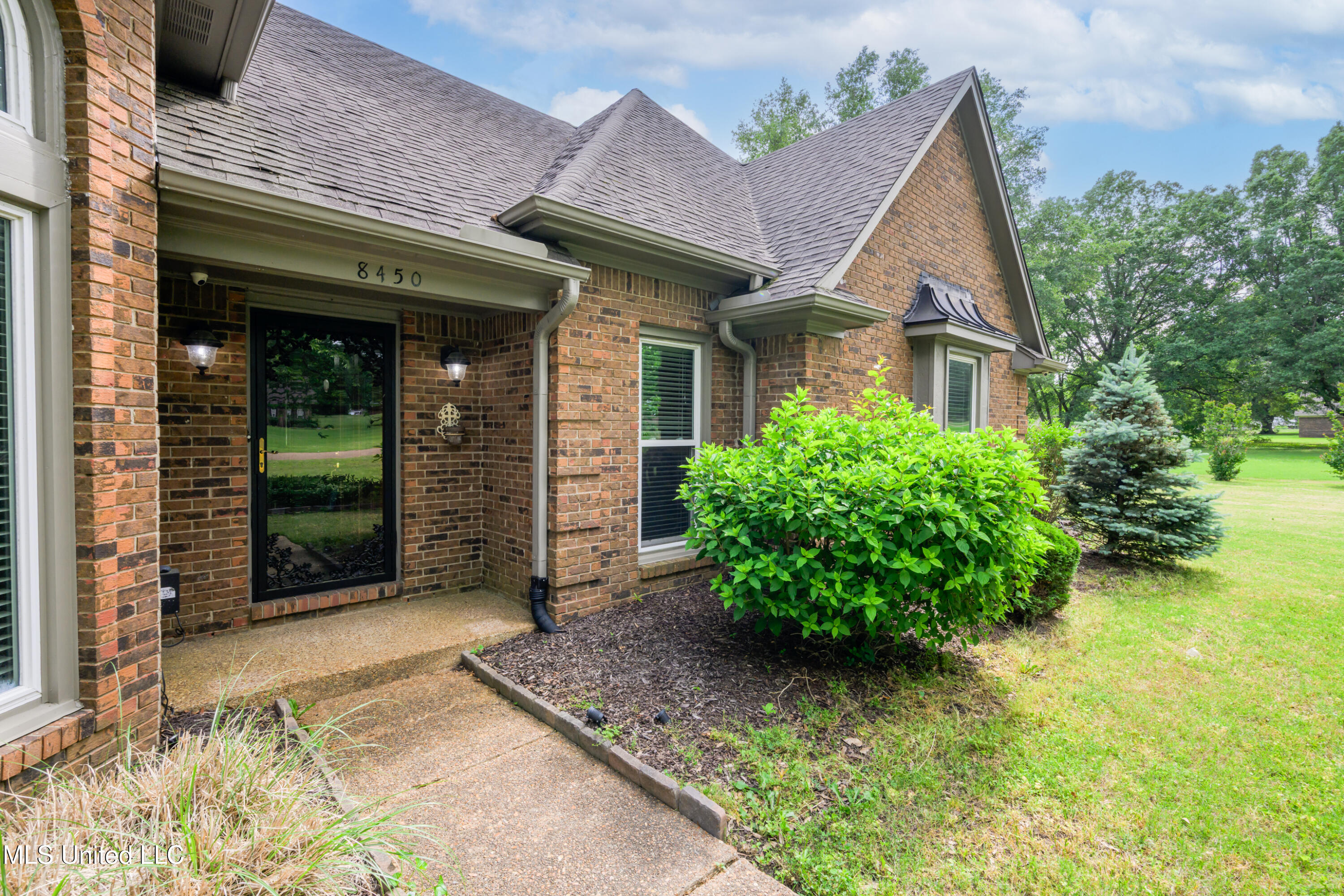 8450 Deer Creek Circle, Olive Branch, Mississippi image 39
