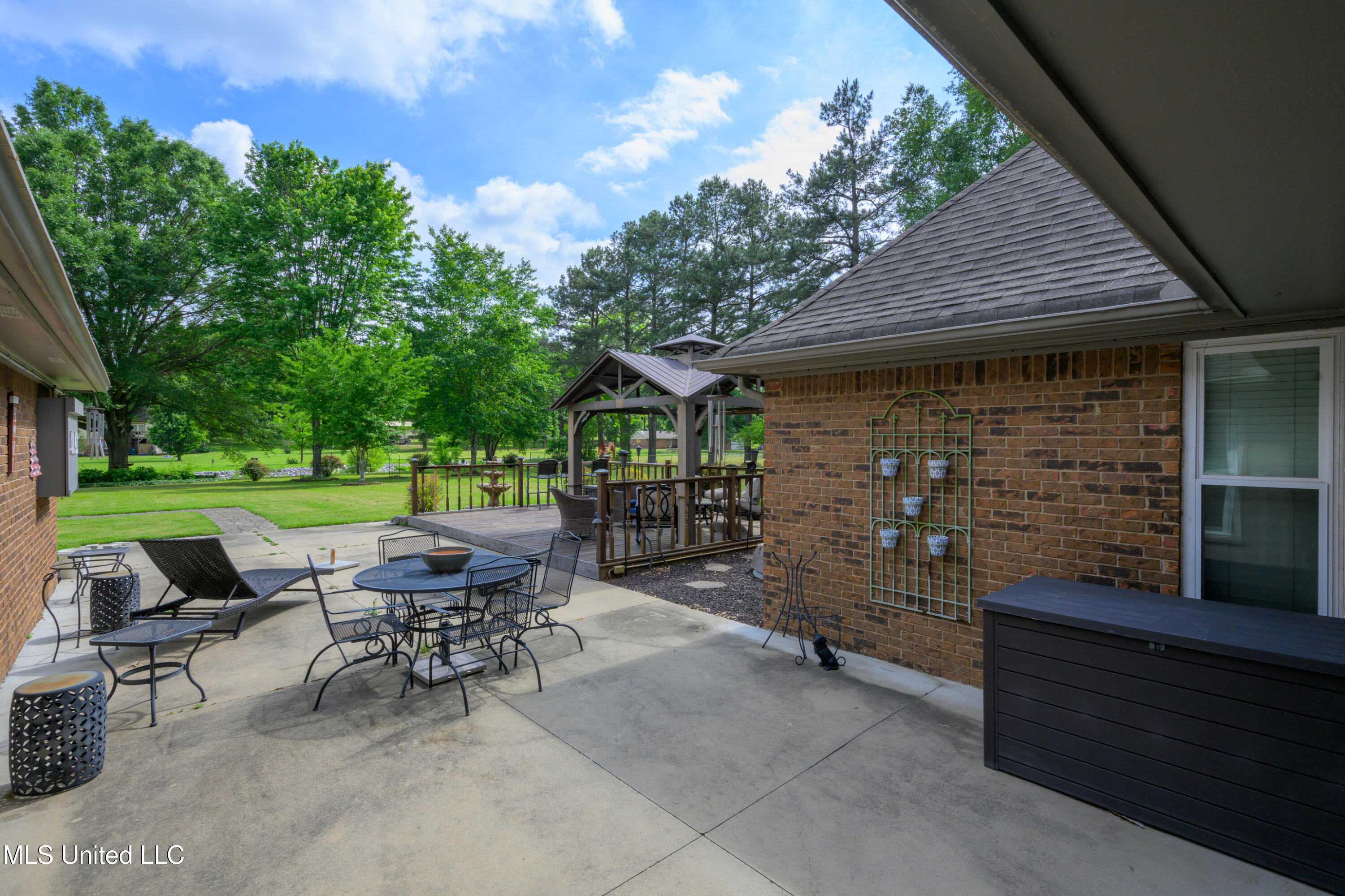 8450 Deer Creek Circle, Olive Branch, Mississippi image 36