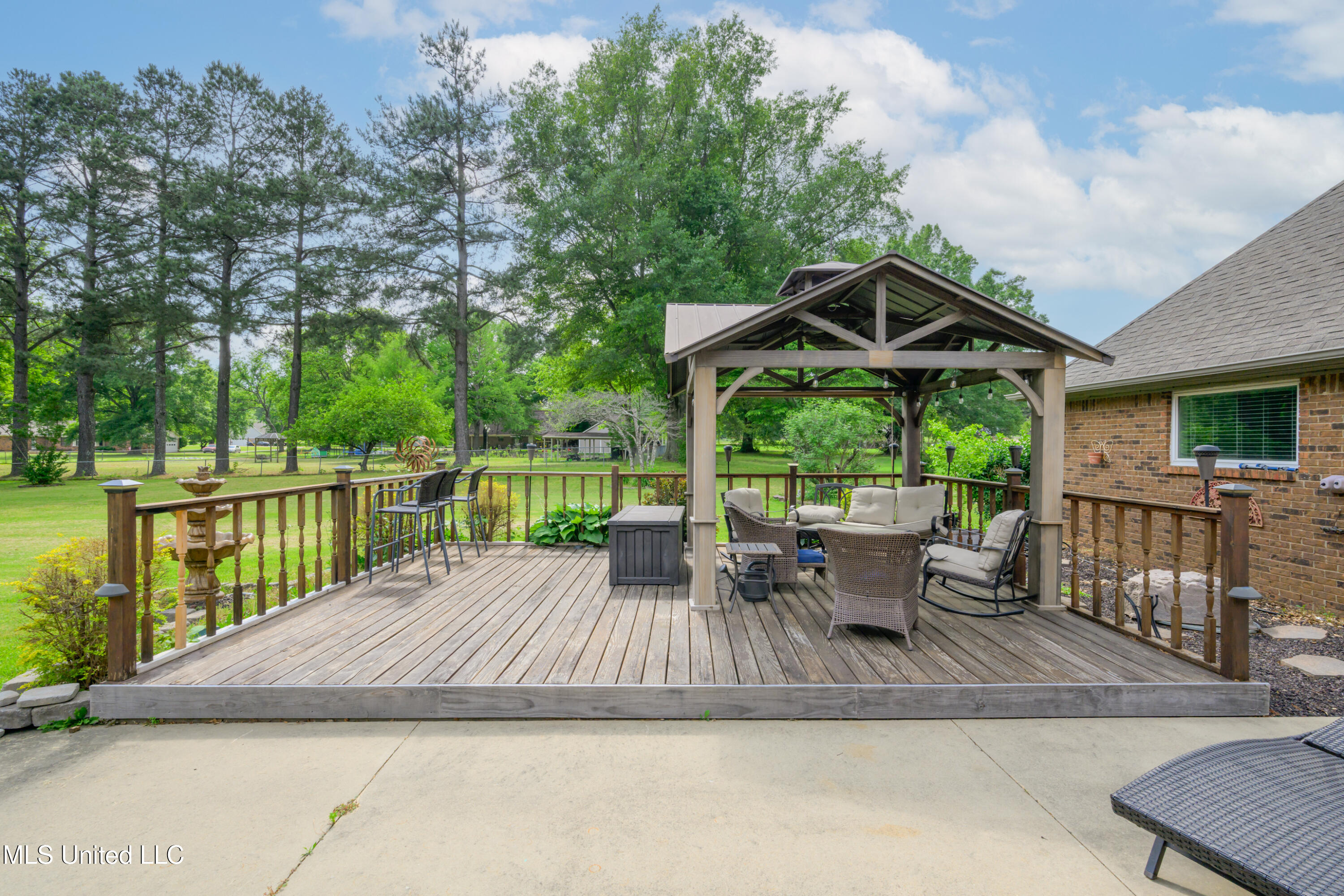 8450 Deer Creek Circle, Olive Branch, Mississippi image 35