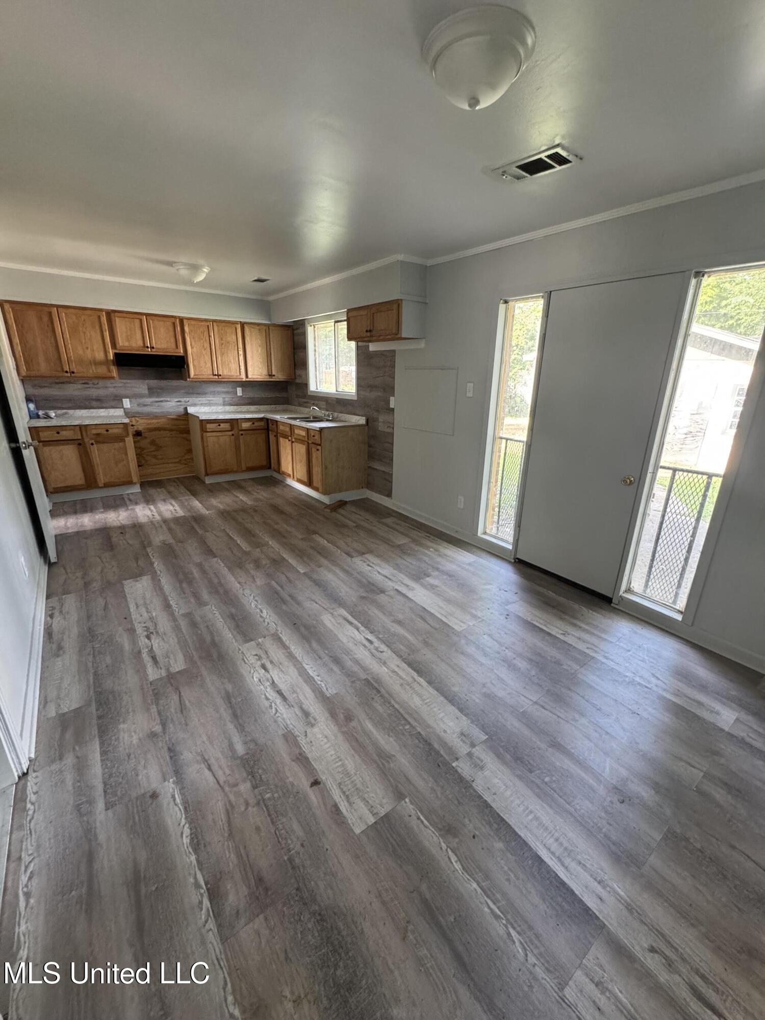729 Kerry Street, Greenville, Mississippi image 4