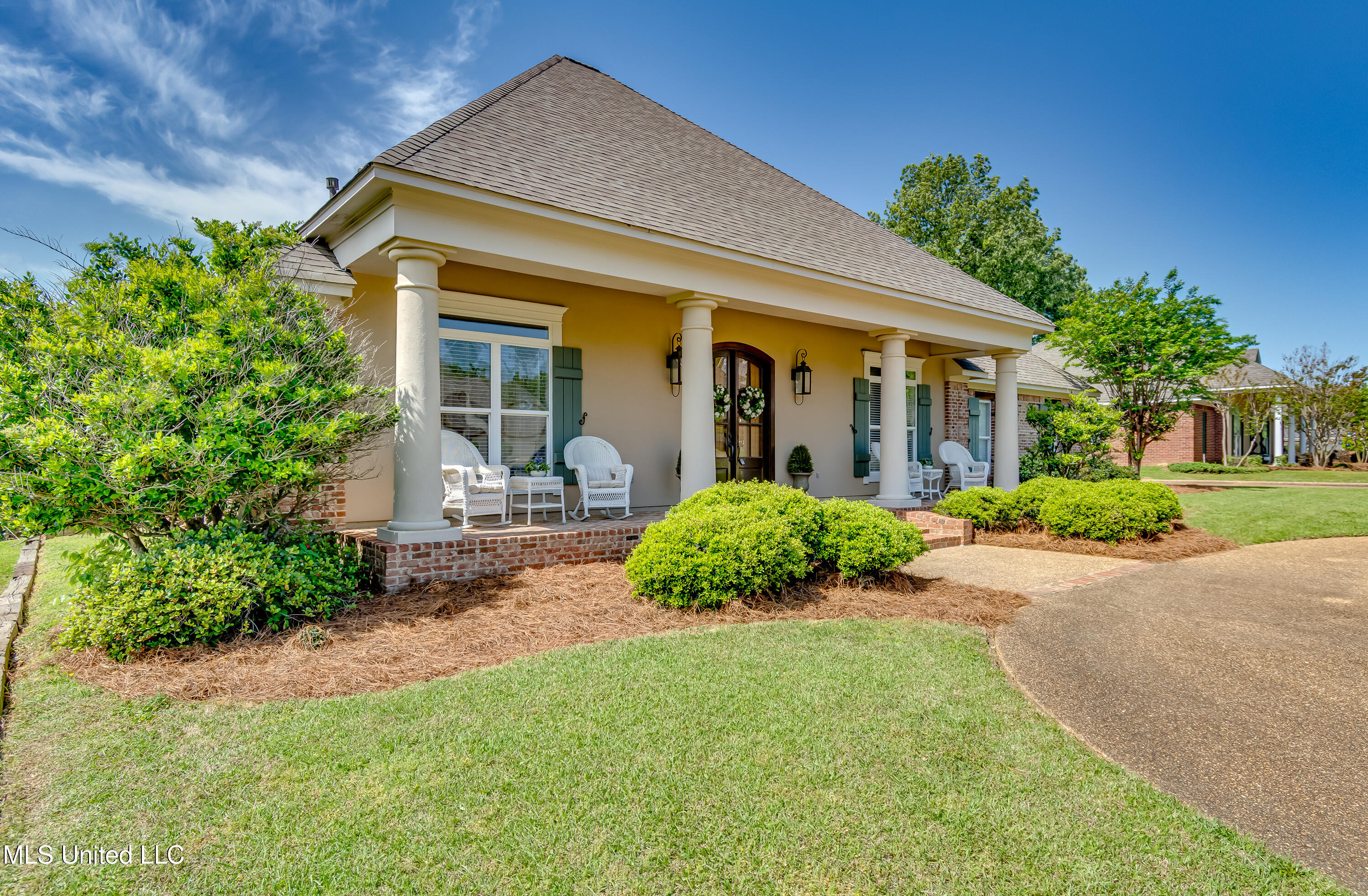 323 Eastridge Drive, Brandon, Mississippi image 2