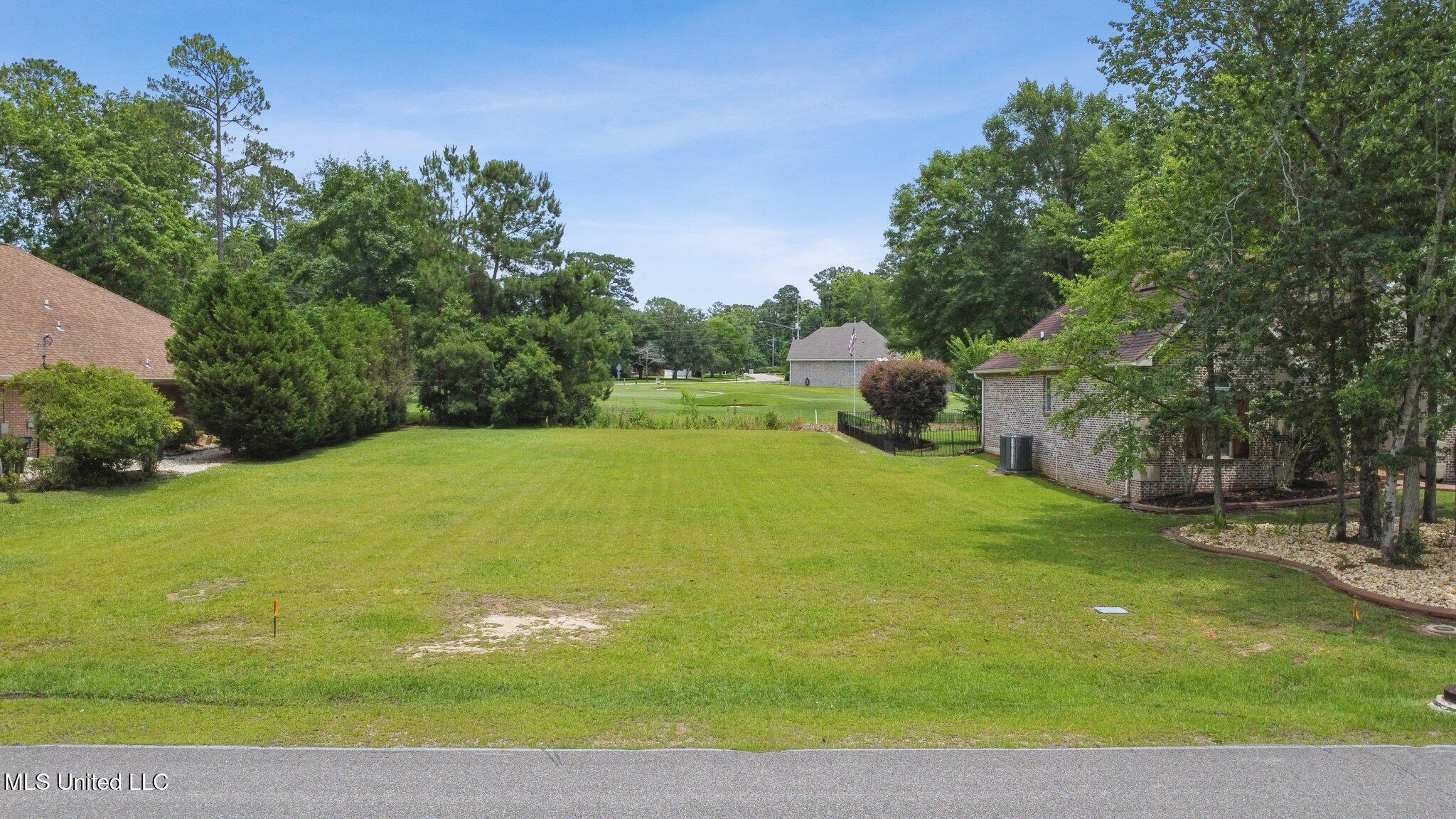 659 Koula Drive, Diamondhead, Mississippi image 3
