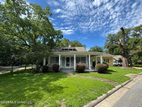 Homes For Sale - 903 Columbus Drive<br/> Pascagoula, MS 39567
