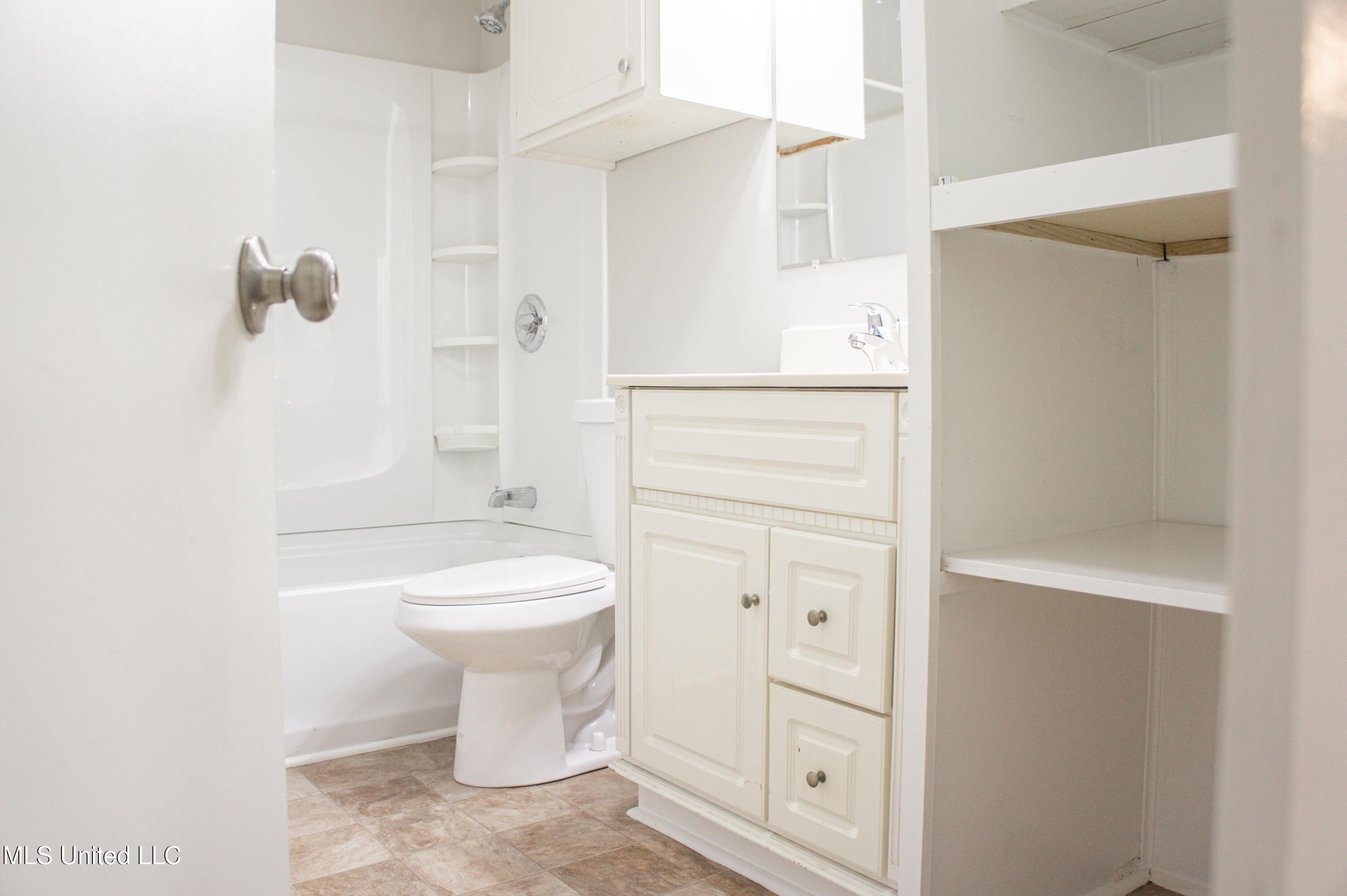 1119 St Augustine Drive, Pearl, Mississippi image 27