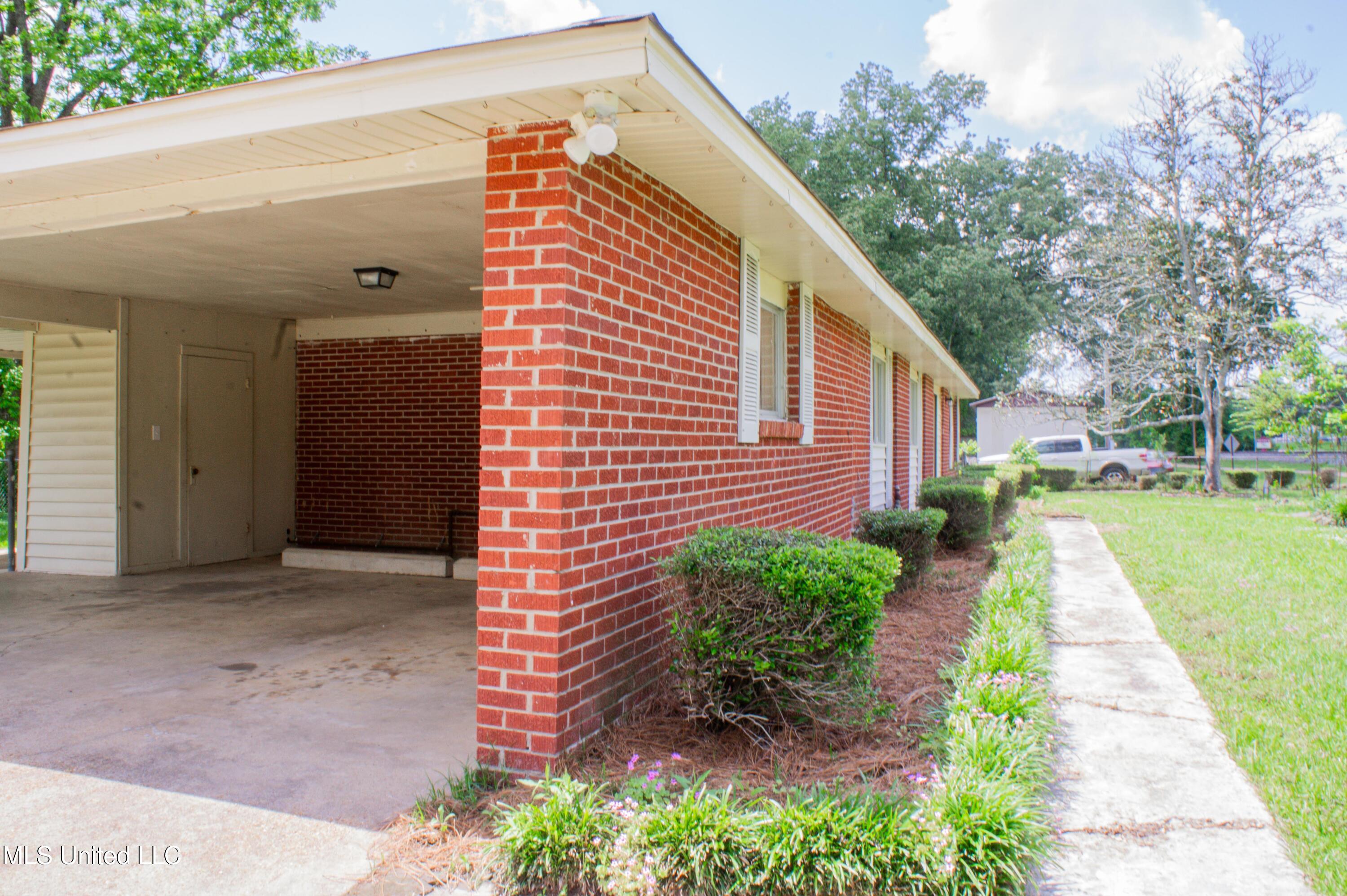 1119 St Augustine Drive, Pearl, Mississippi image 4